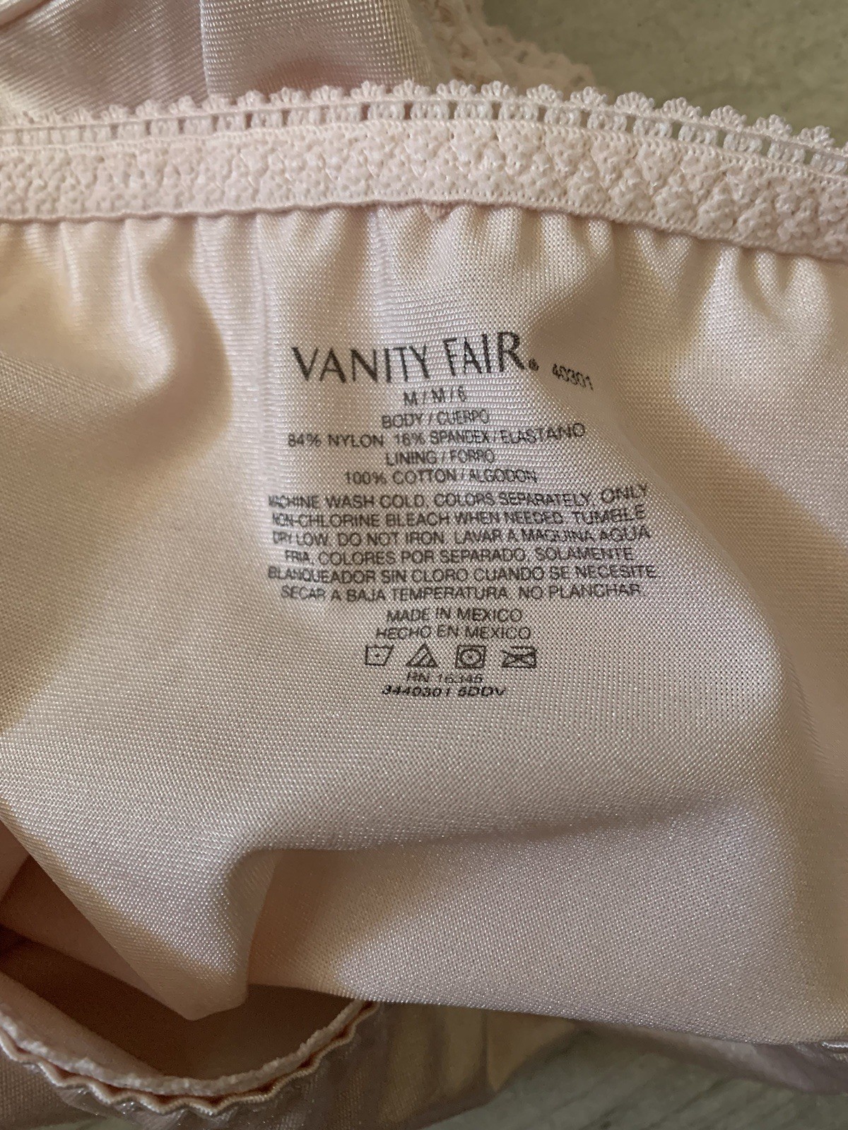 NWOT Panties VANITY FAIR SZ M 6 Pale Pink Satin Briefs Granny Panty 40301