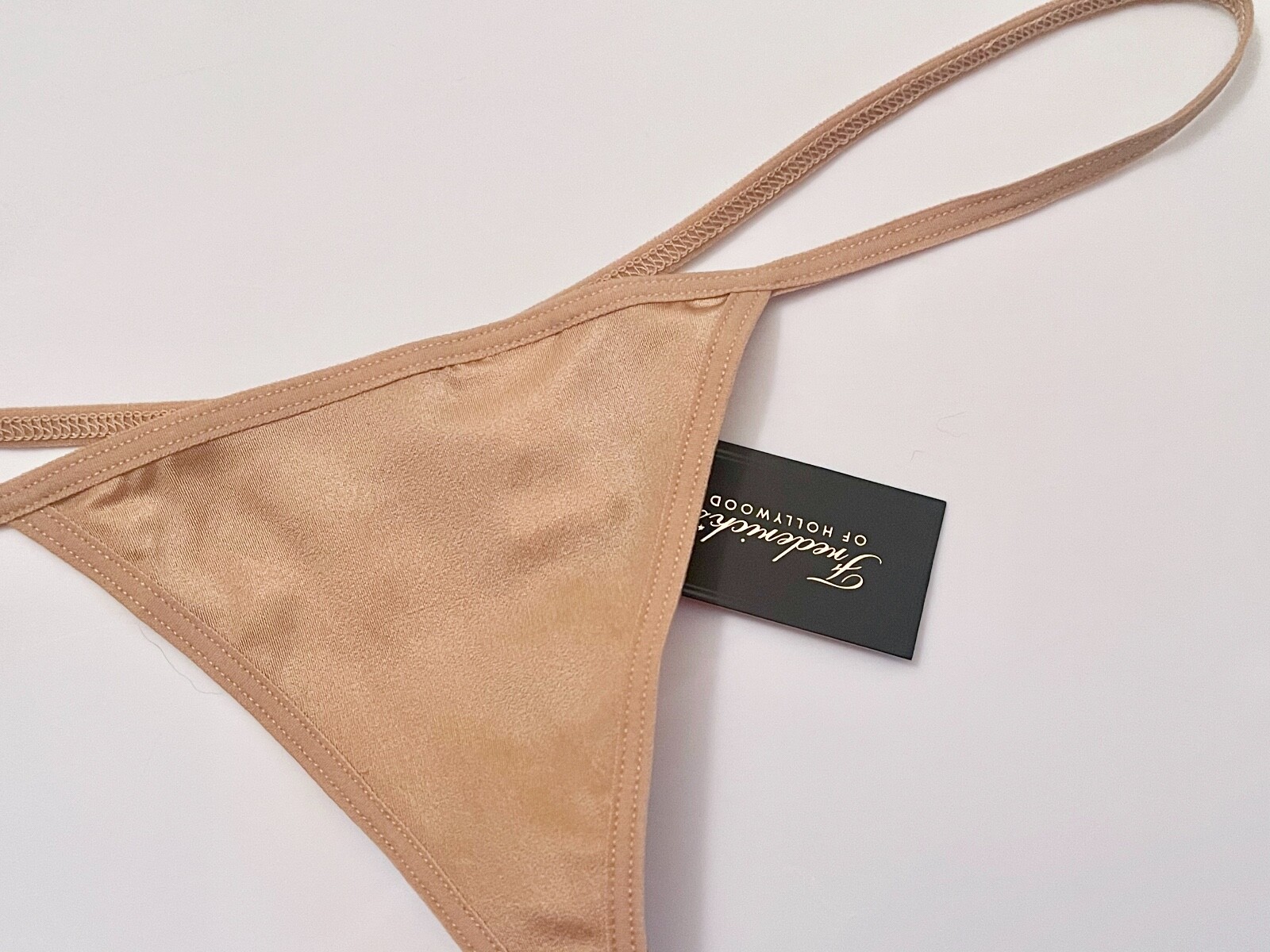 NWT FREDERICK’S OF HOLLYWOOD NUDE SMOOTH MINI TINY G V STRING THONG PANTIES