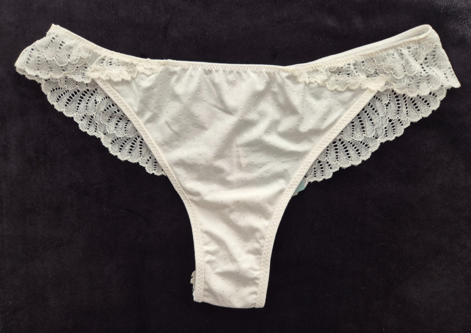 NEW Intimissimi Satina & Lace Brazilian Briefs Ivory Size L