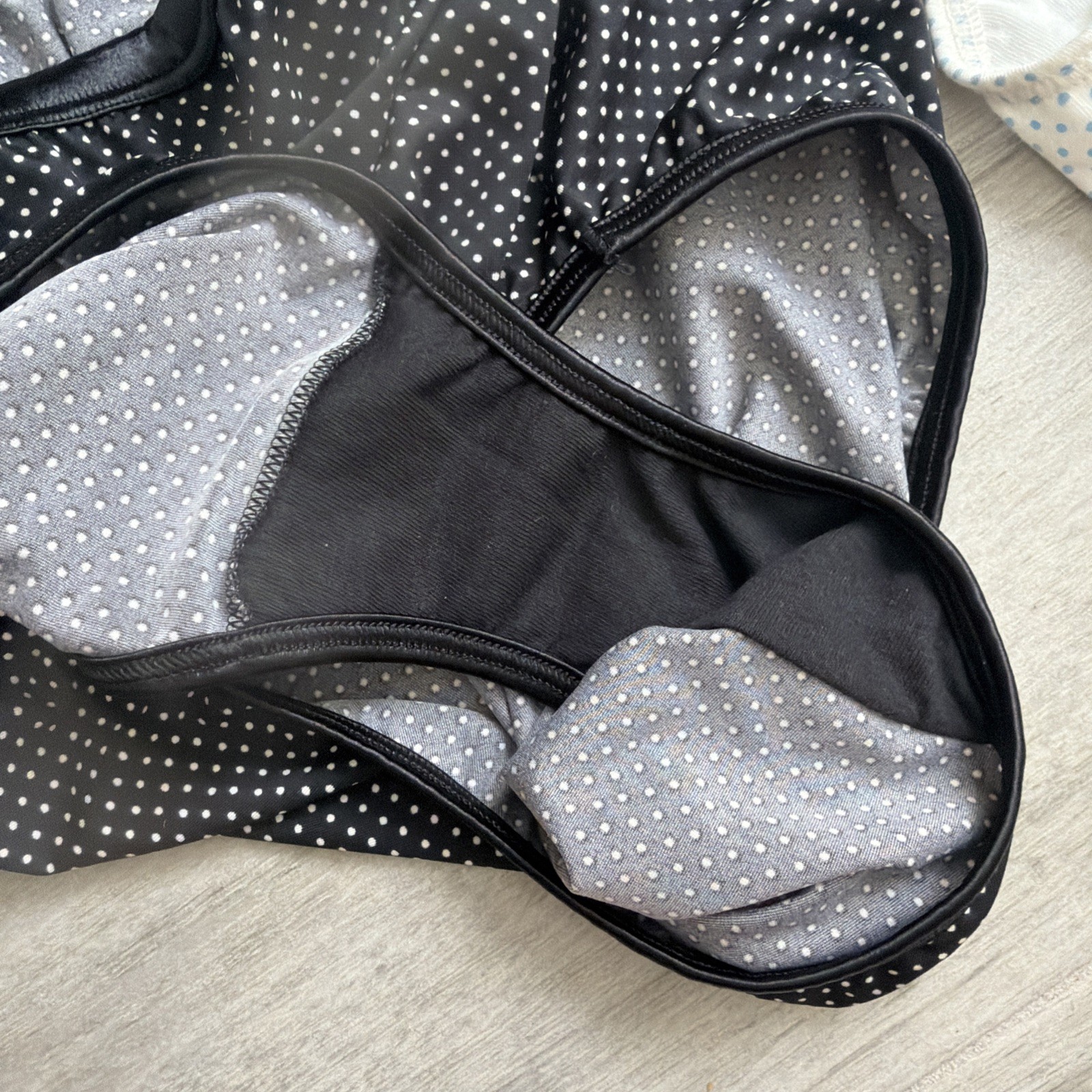 Vanity Fair 3 Pair Women’s Panties Size 9/2XL RN 16345 WHITE POLKA DOTS X3
