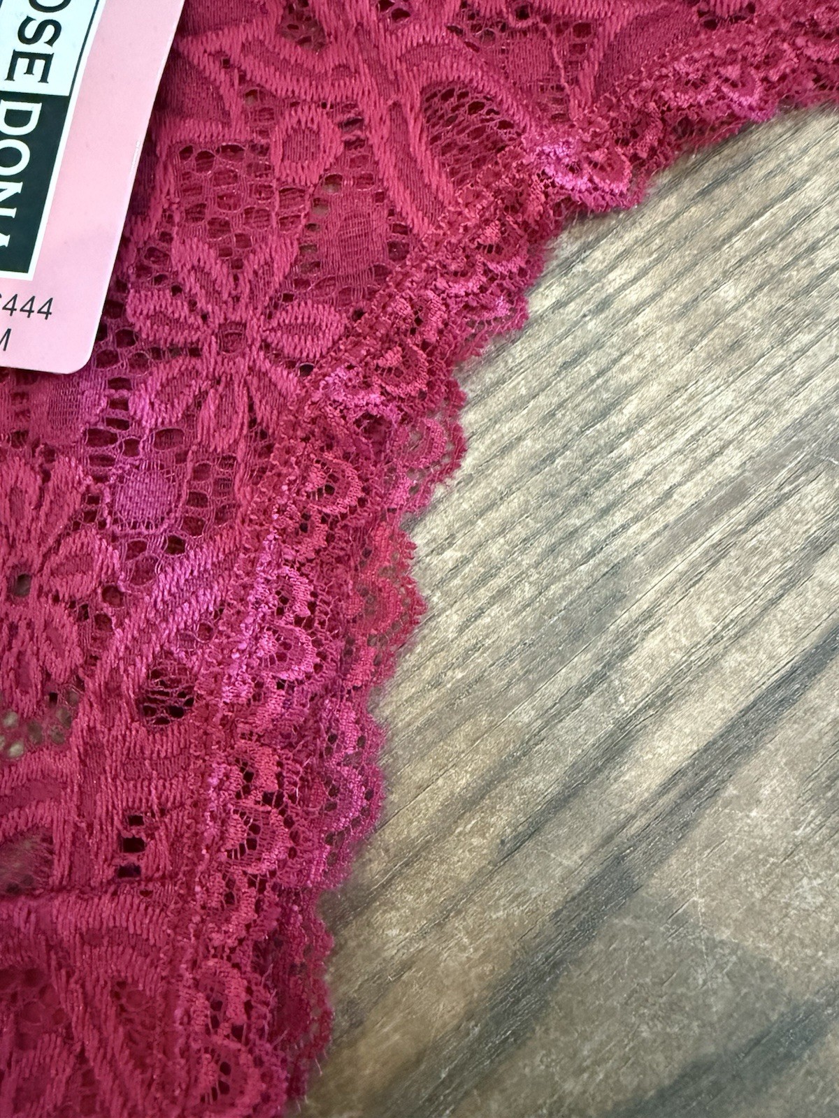 Women’s Size M Red Thong Panties Underwear – A0013