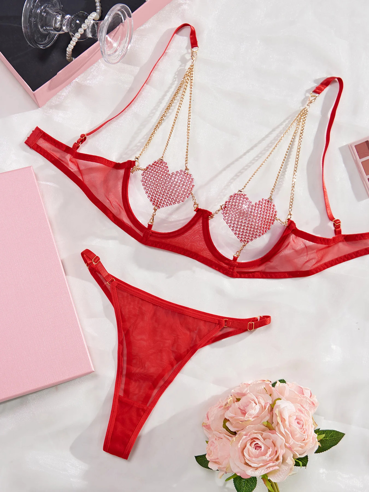 New Hot Sale Three-Point Hollow Splicing Heart-Shaped Chest