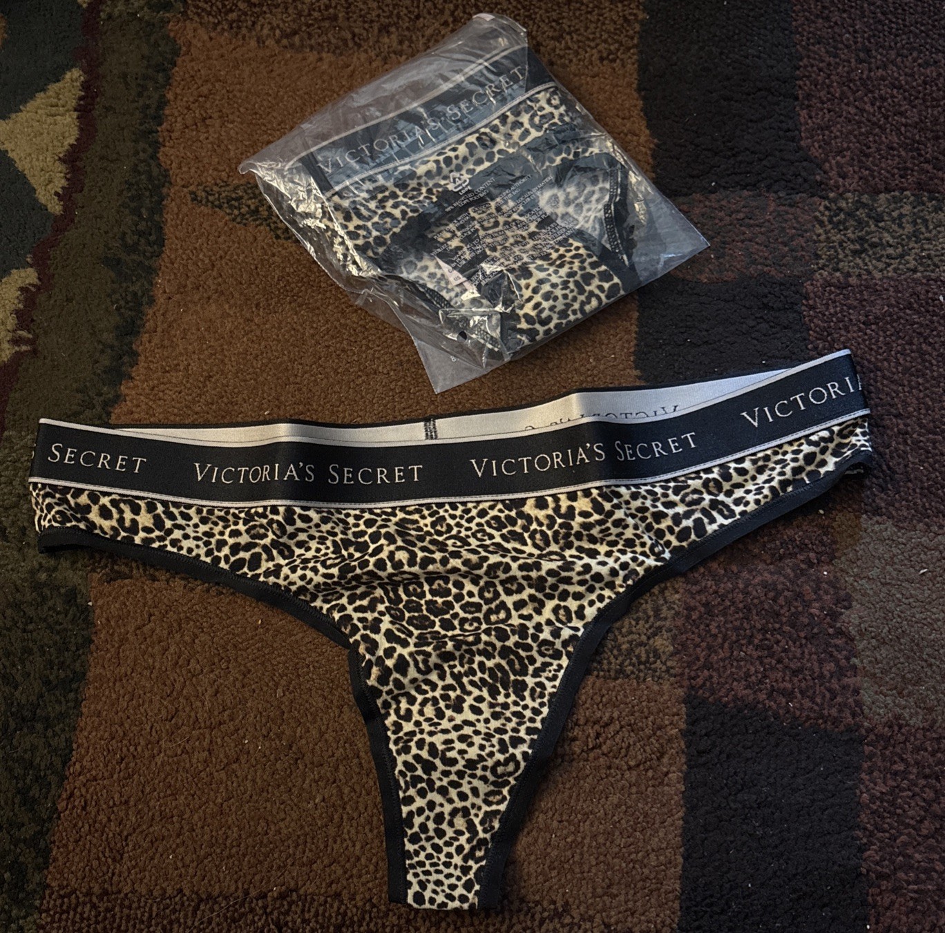 Victoria’s Secret 2 Large Leopard Print Thong Panty Cute Spellout Sexy Black-NWT