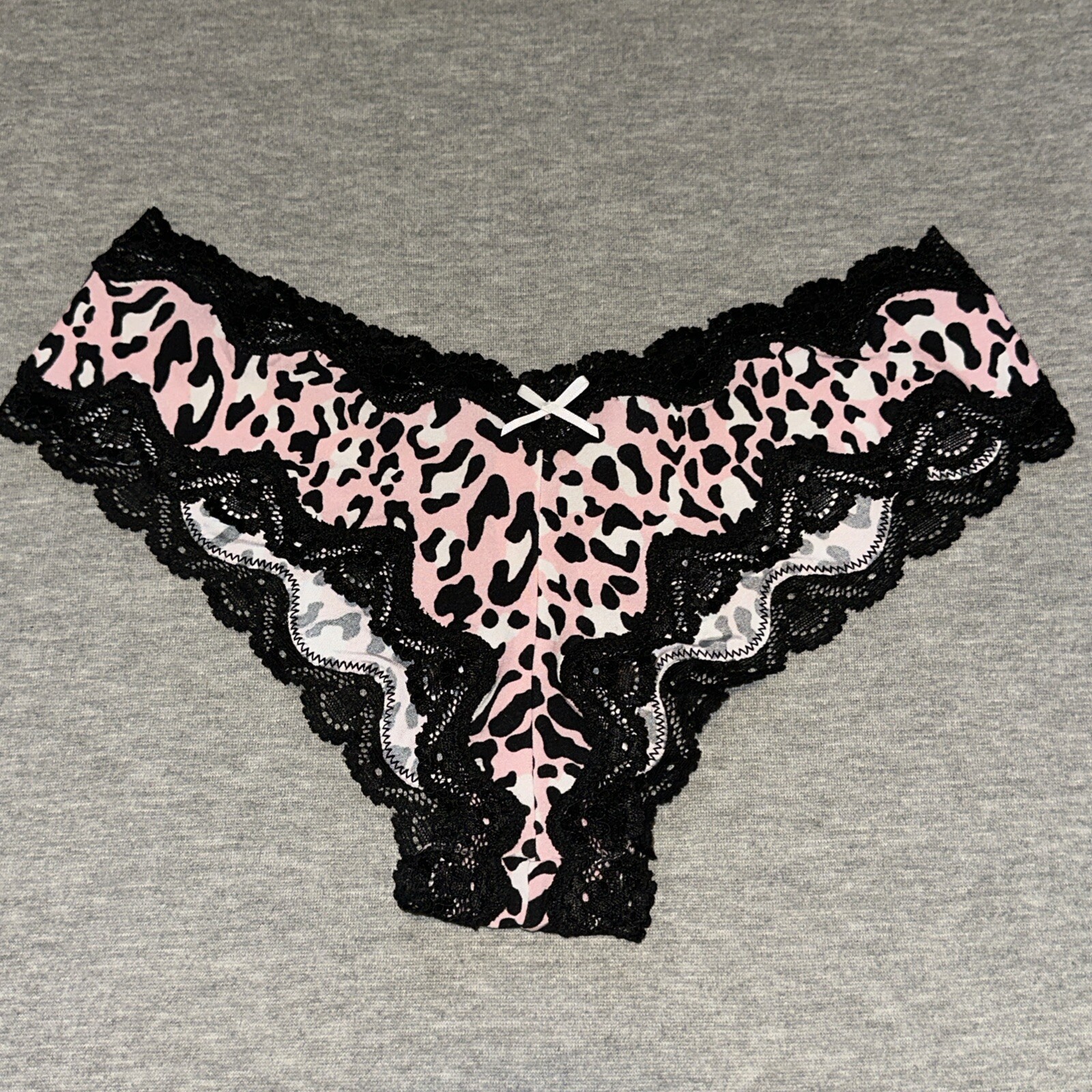 NWT Victoria’s Secret Vintage Sexy Little Things Cheeky Lace Trim Panties Medium