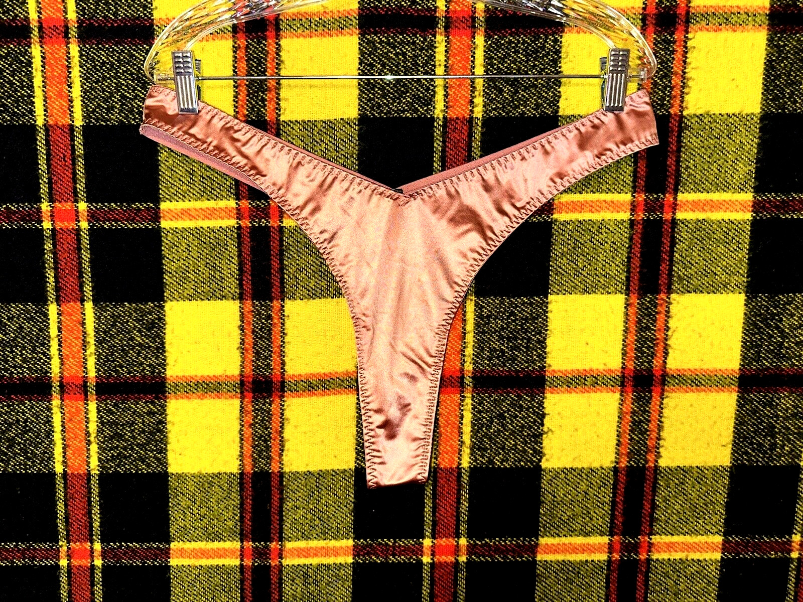 Frederick’s of Hollywood Thong Panties Size XXL Shiny Smooth Black Red Lot of 4