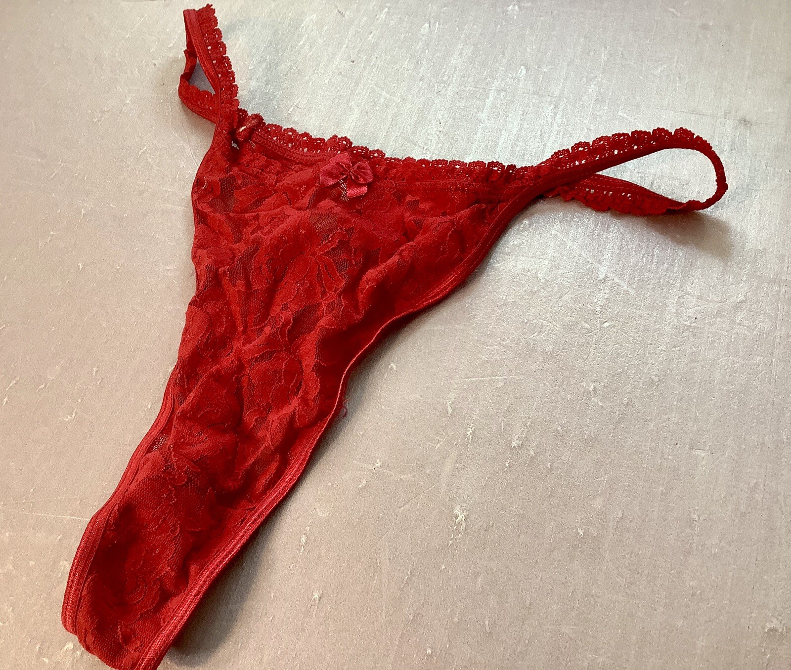 Women Vintage Panties Thongs Secret Treasures Size 6(M) Red Fishnet Floral