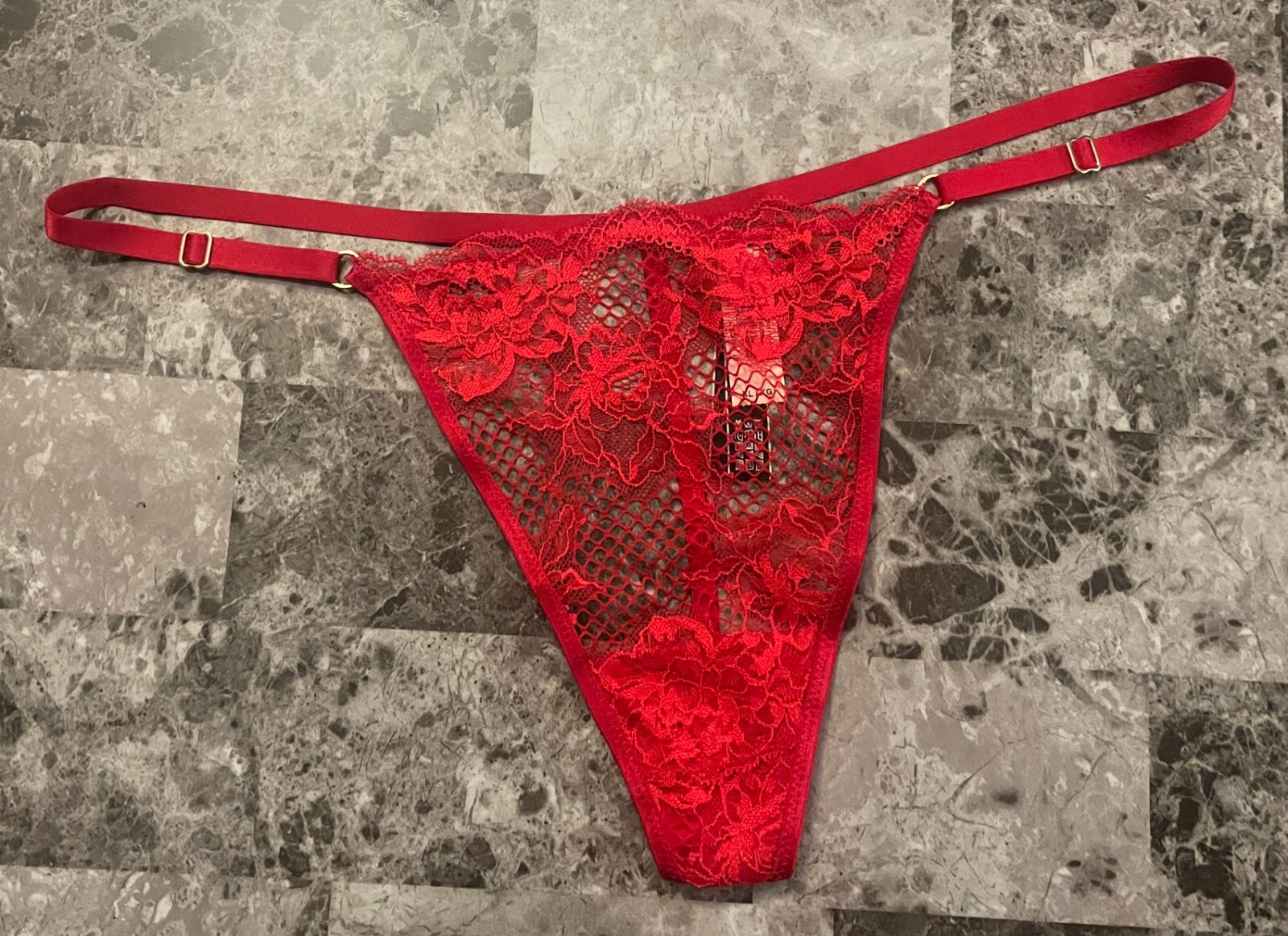 NWT VICTORIA’S SECRET RED FISHNET LACE GOLD ADJUSTABLE STRAP V STRING PANTIES