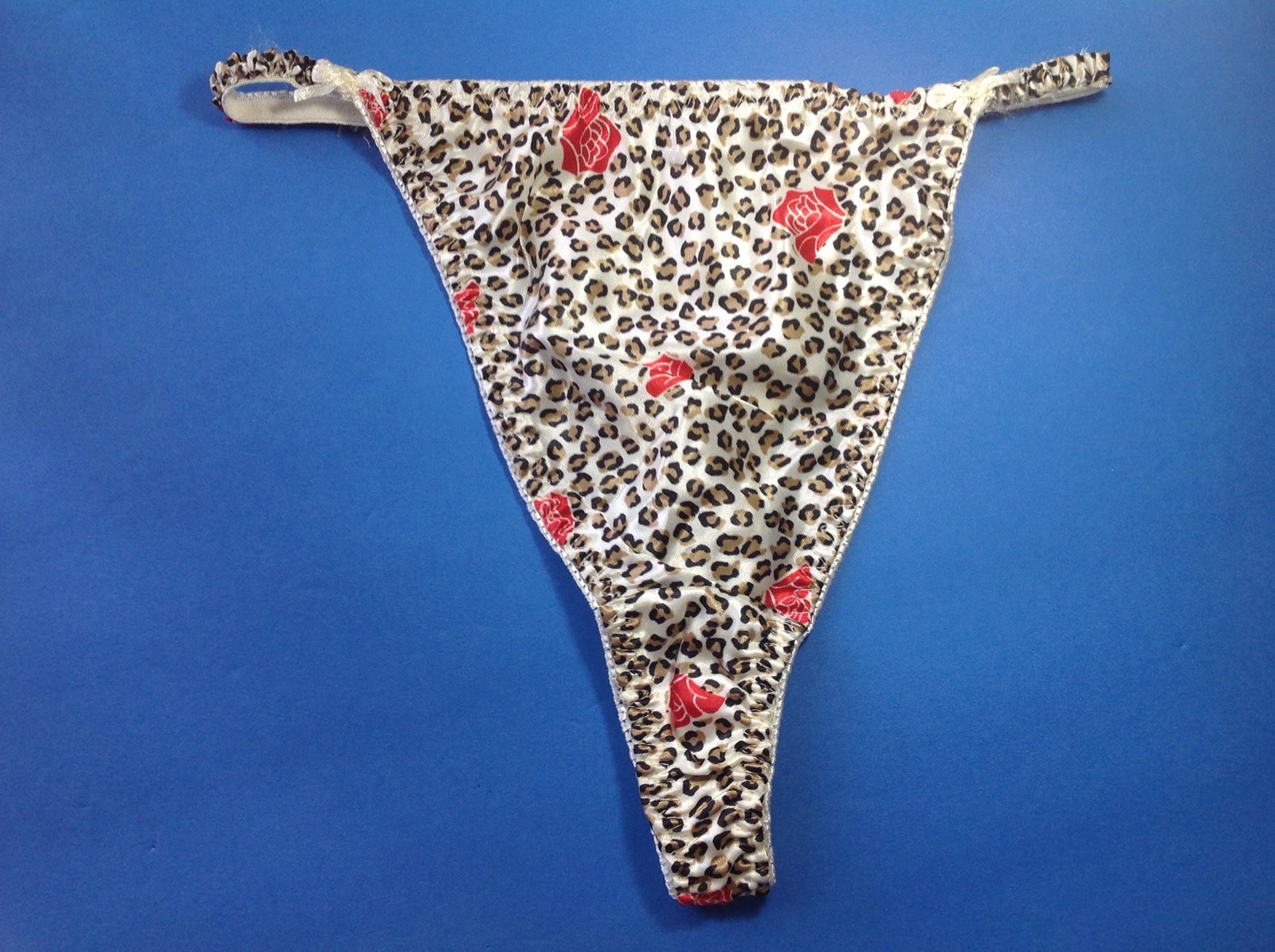 Women Panties,Thongs Size M/6 Med.Satin Appearance Red Floral On BeigeSoft