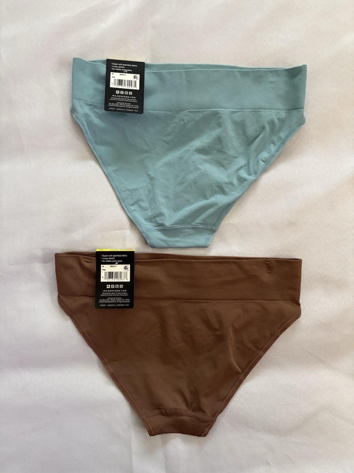 NEW Maidenform Seamless High Leg Bikini Panty Women’s Size Medium 2 Pair DM2317