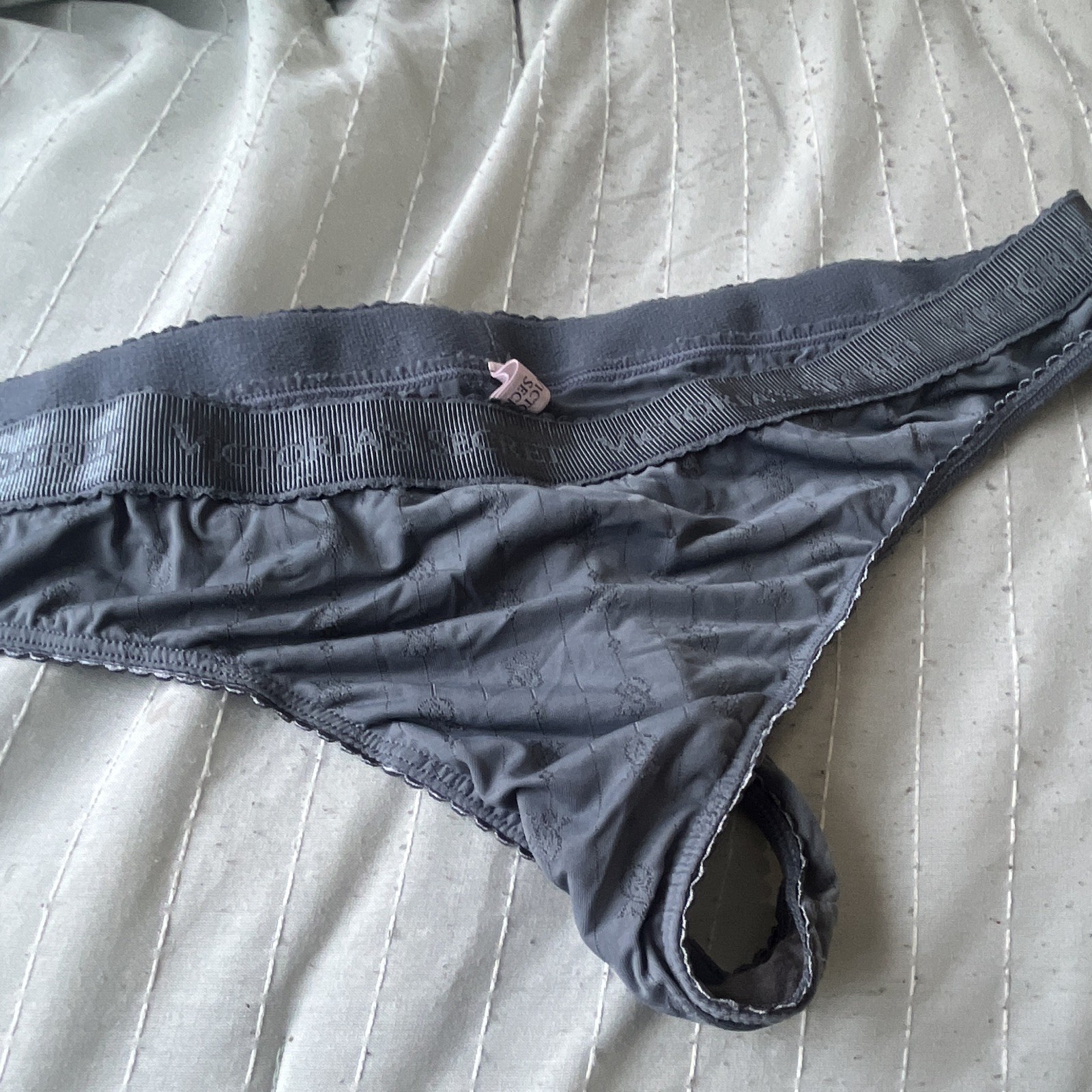 Victoria’s Secret Thong/String Panties Gray Solid Cotton Stretch Size S