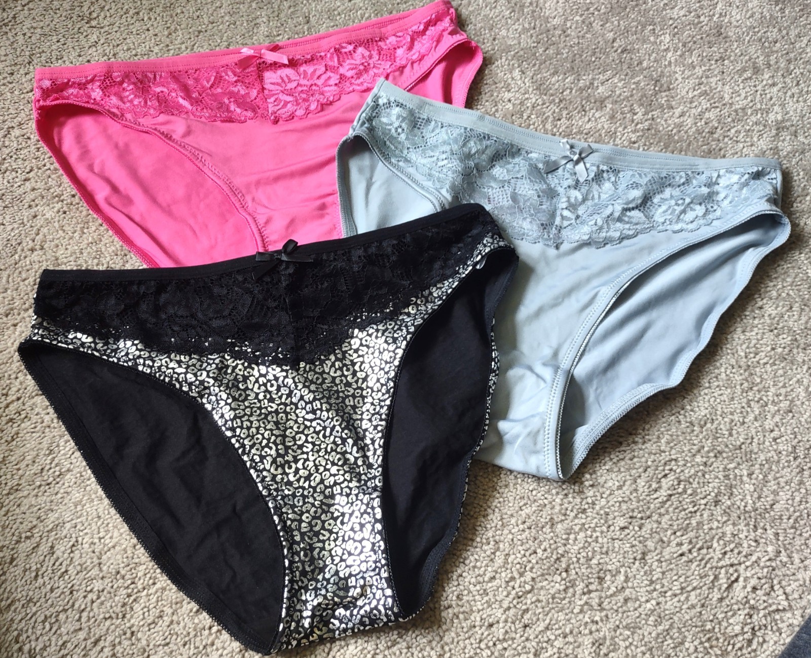 3 Pair Women’s Panties Hi-Cut Lacey Polyester/Spandex Blend Size Large