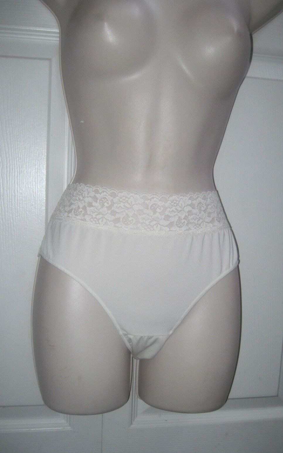 Hanes Women’s Size 8 Panties XL Beige Stretch Fabric Wide Lace Waistband