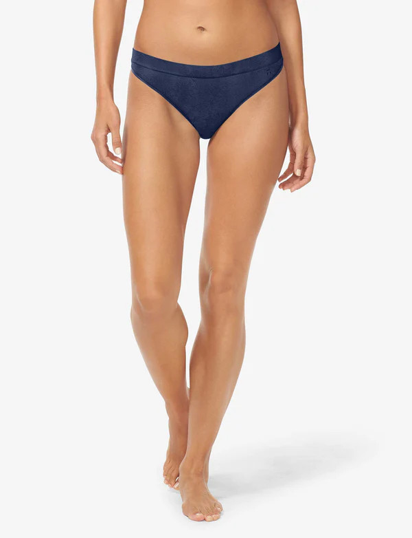 NEW $22 Tommy John [ Women Medium ] Lace Second Skin Thong in Dress Blues #T1737
