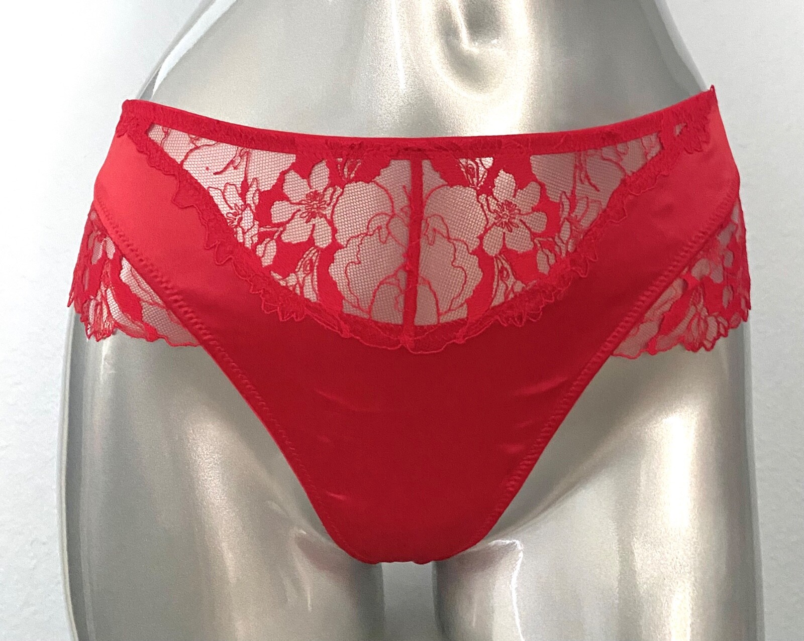 Victoria’s Secret Thong Panty Very Sexy Lipstick Red Embroidered Lace Satin L XL