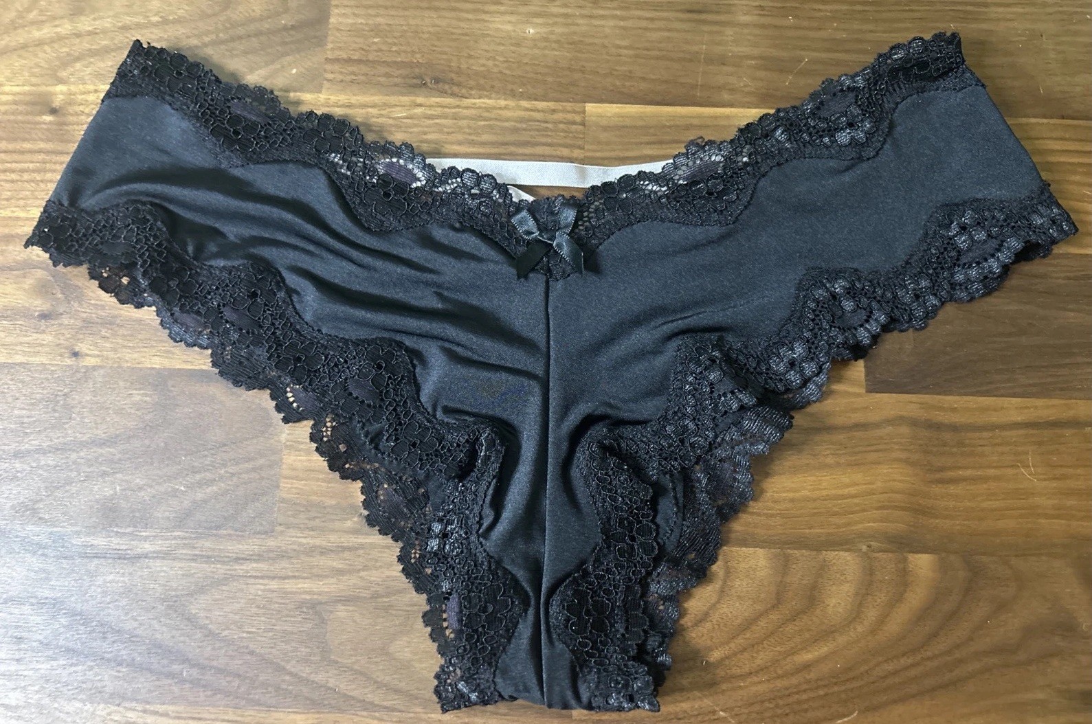 Victoria Secret Very Sexy Little Thing Lace Cheeky Panties S Second Skin Strappy
