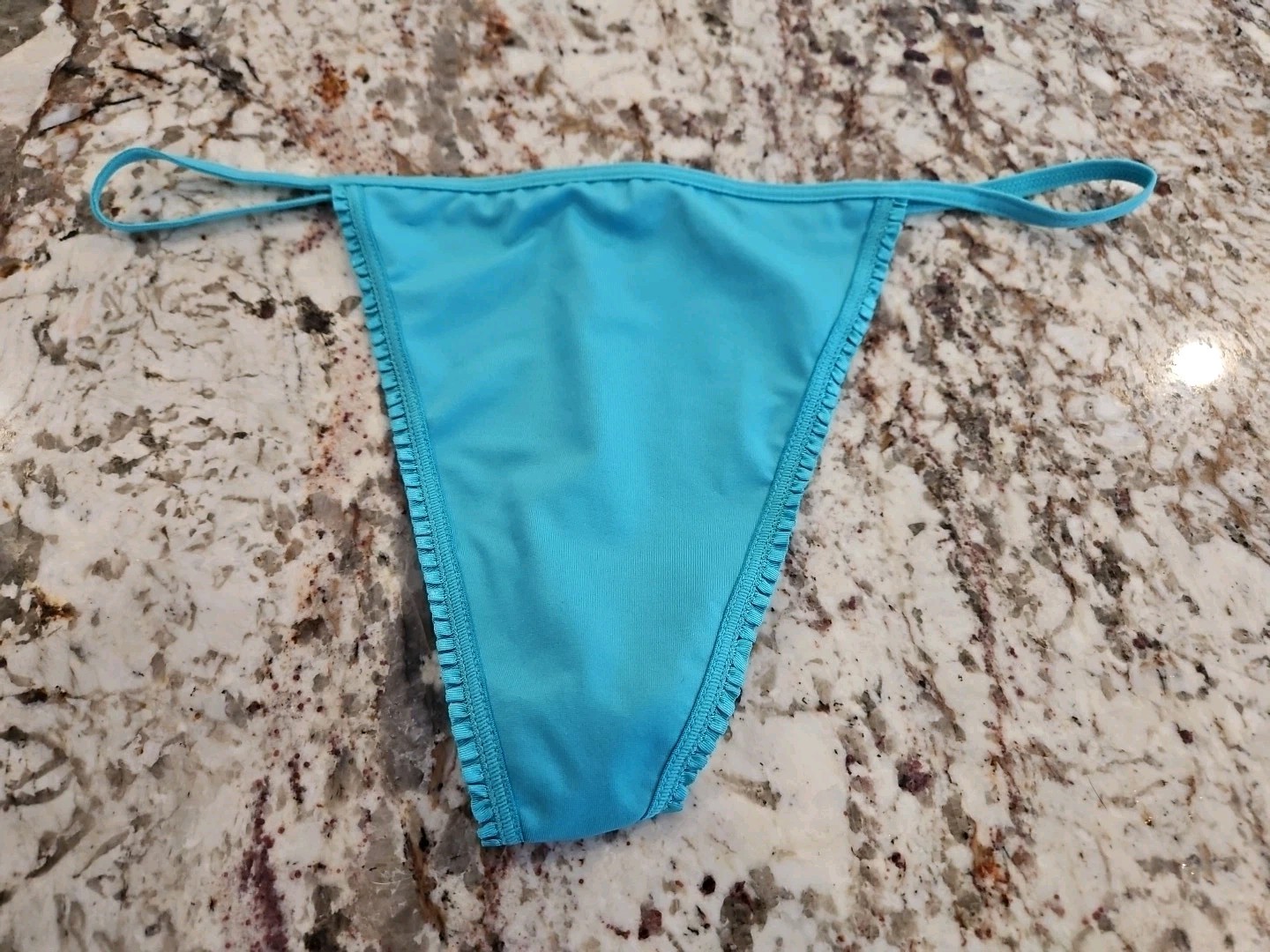 True Vintage Victoria Secret Sexy Little Things V-String Panties Silky Large Key