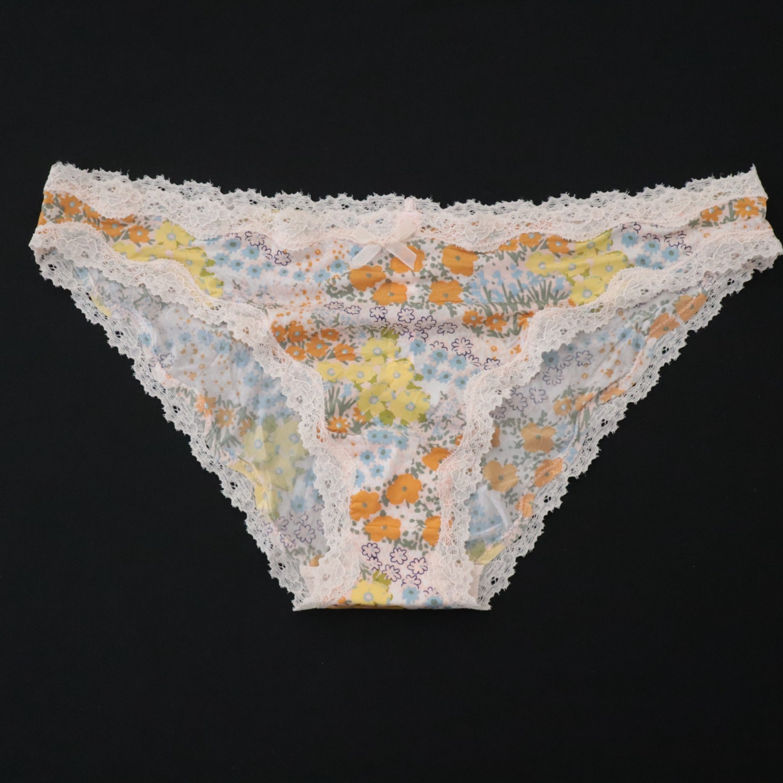 NEW Victoria’s Secret VTG 2016 Dream Angels Smooth Satin Cheekini Panty MEDIUM