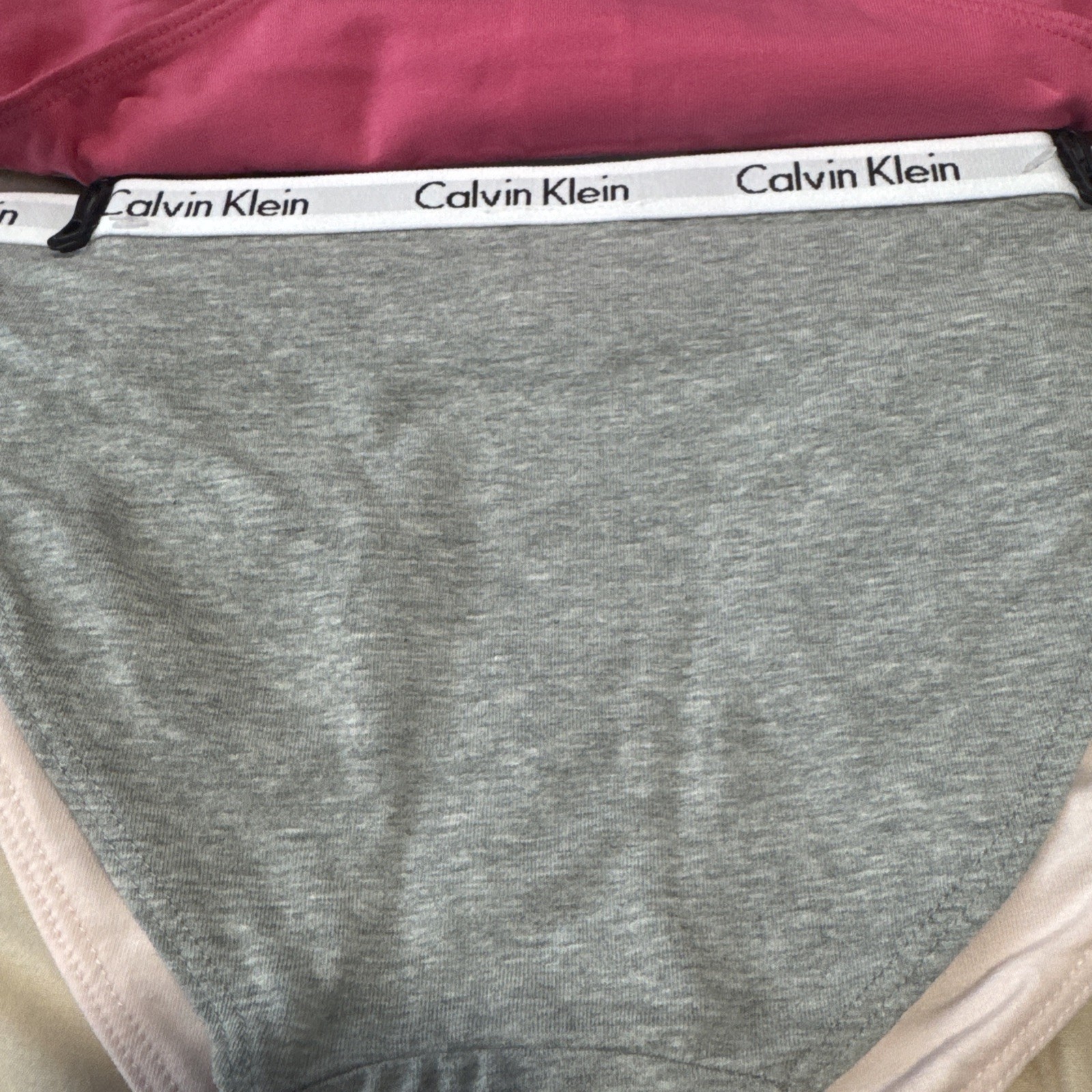 Women’s Size Medium CALVIN KLEIN BIKINI UNDERWEAR 4 PAIR PINK BLACK GRAY PANTIES