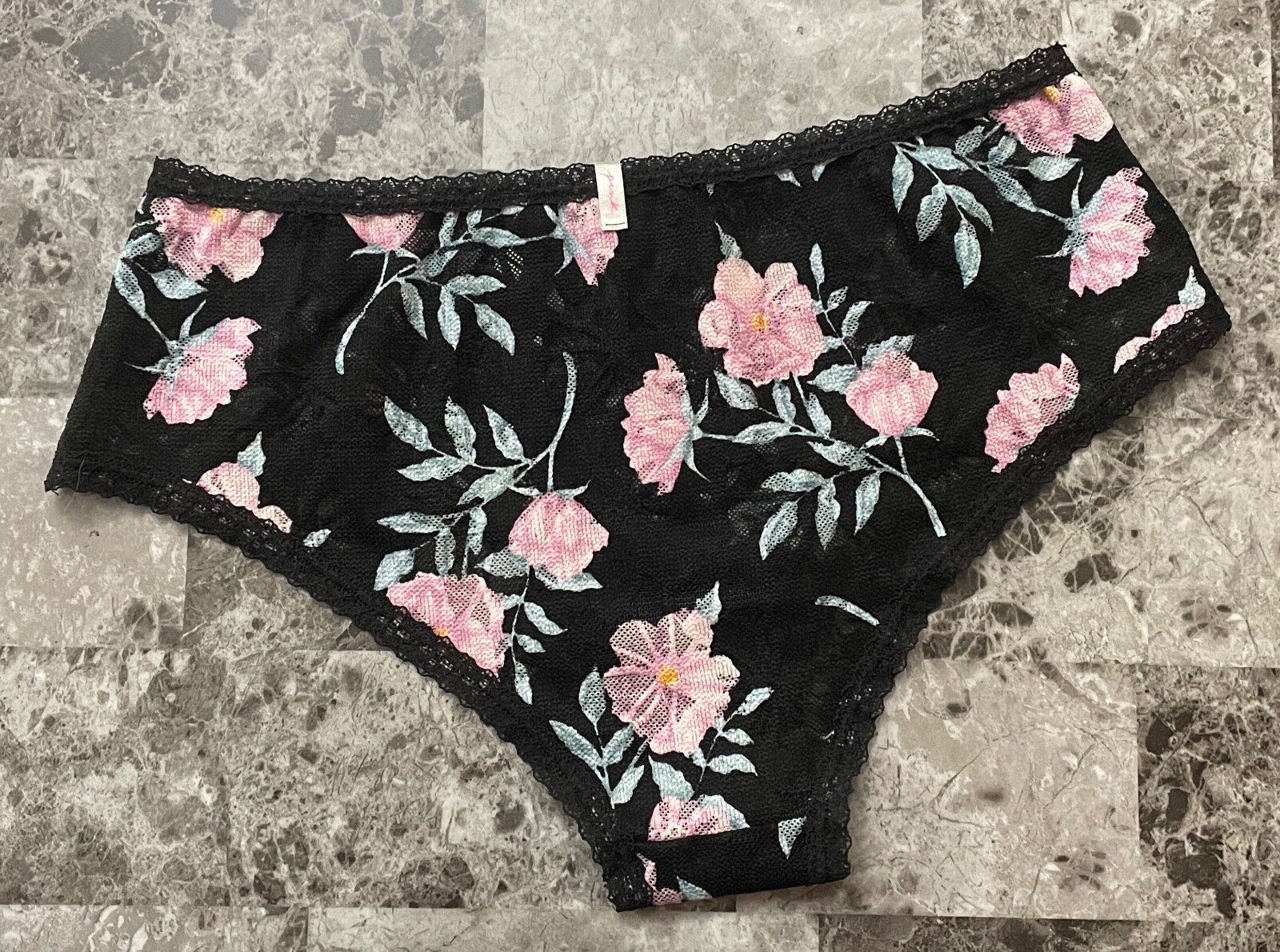 NWOT VICTORIA’S SECRET PINK S BLACK GREEN PINK FLORAL ROSE LACE HIPSTER PANTIES