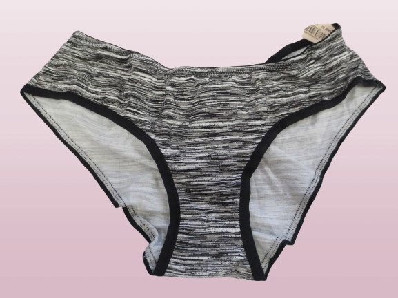 VICTORIA’S SECRET & PINK PANTIES ASSORTED STYLES NWT SIZE: SMALL 5PCS SET