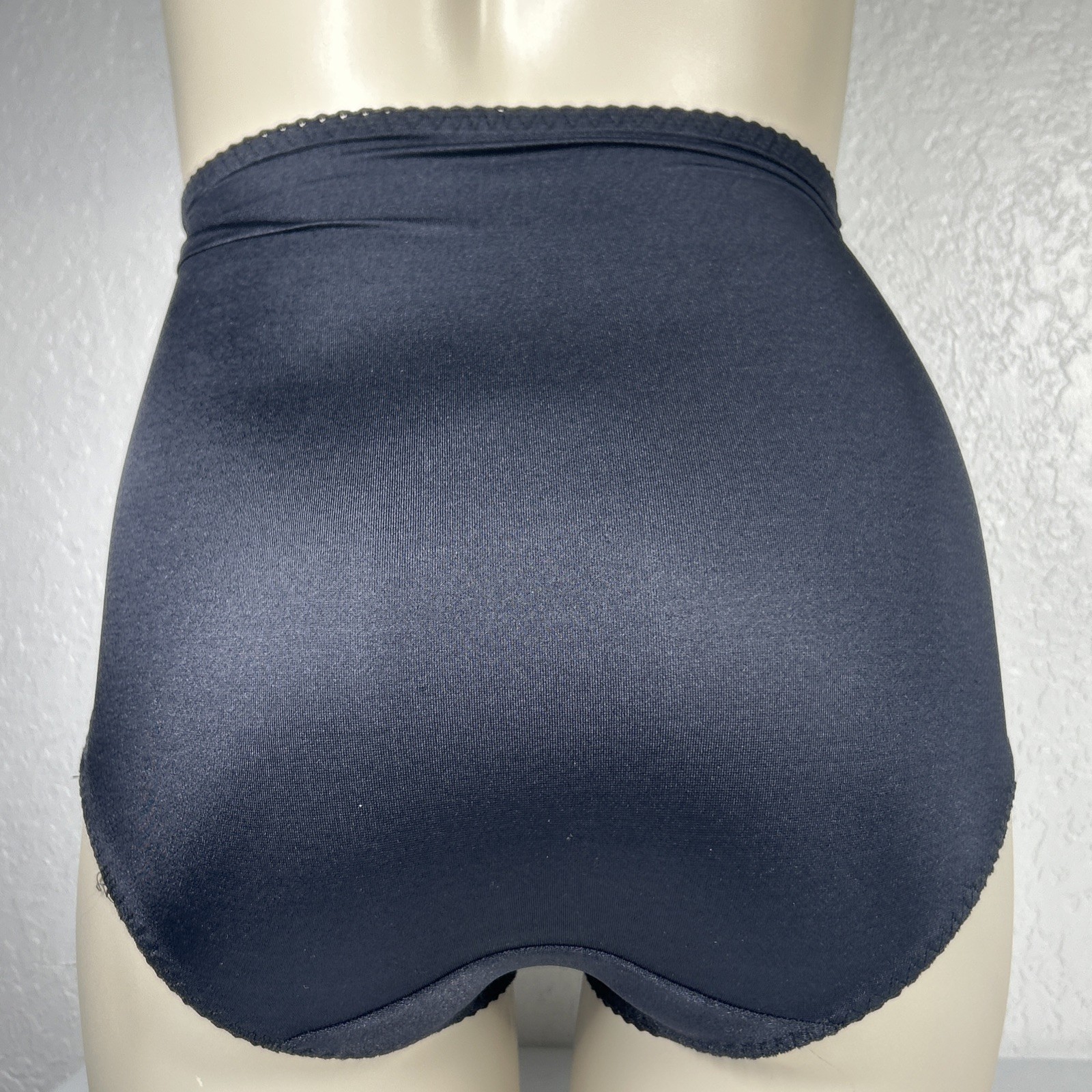 Rago Light Shaping Panty Brief Women’s Size XL/32 Black Style 919 Floral NWT