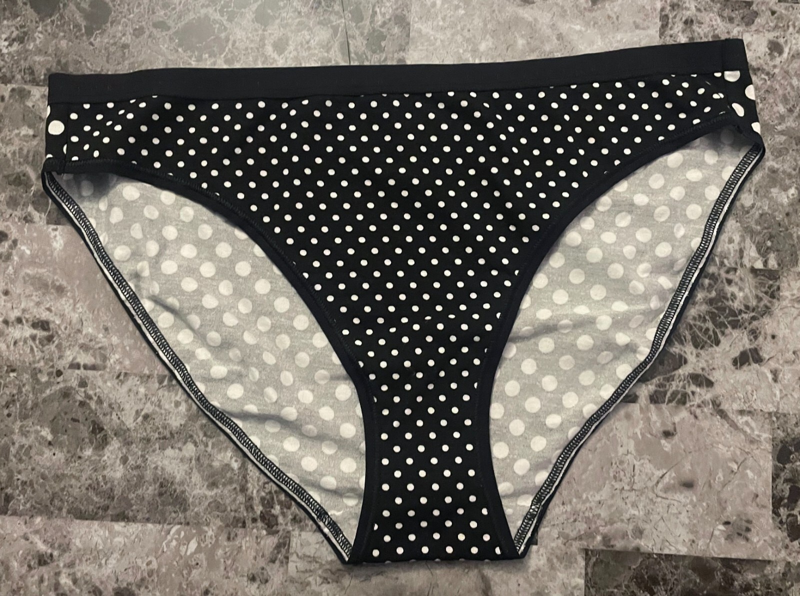 VICTORIA’S SECRET XL BLACK WHITE POLKA DOT LIGHTWEIGHT LOGO BAND BIKINI PANTIES