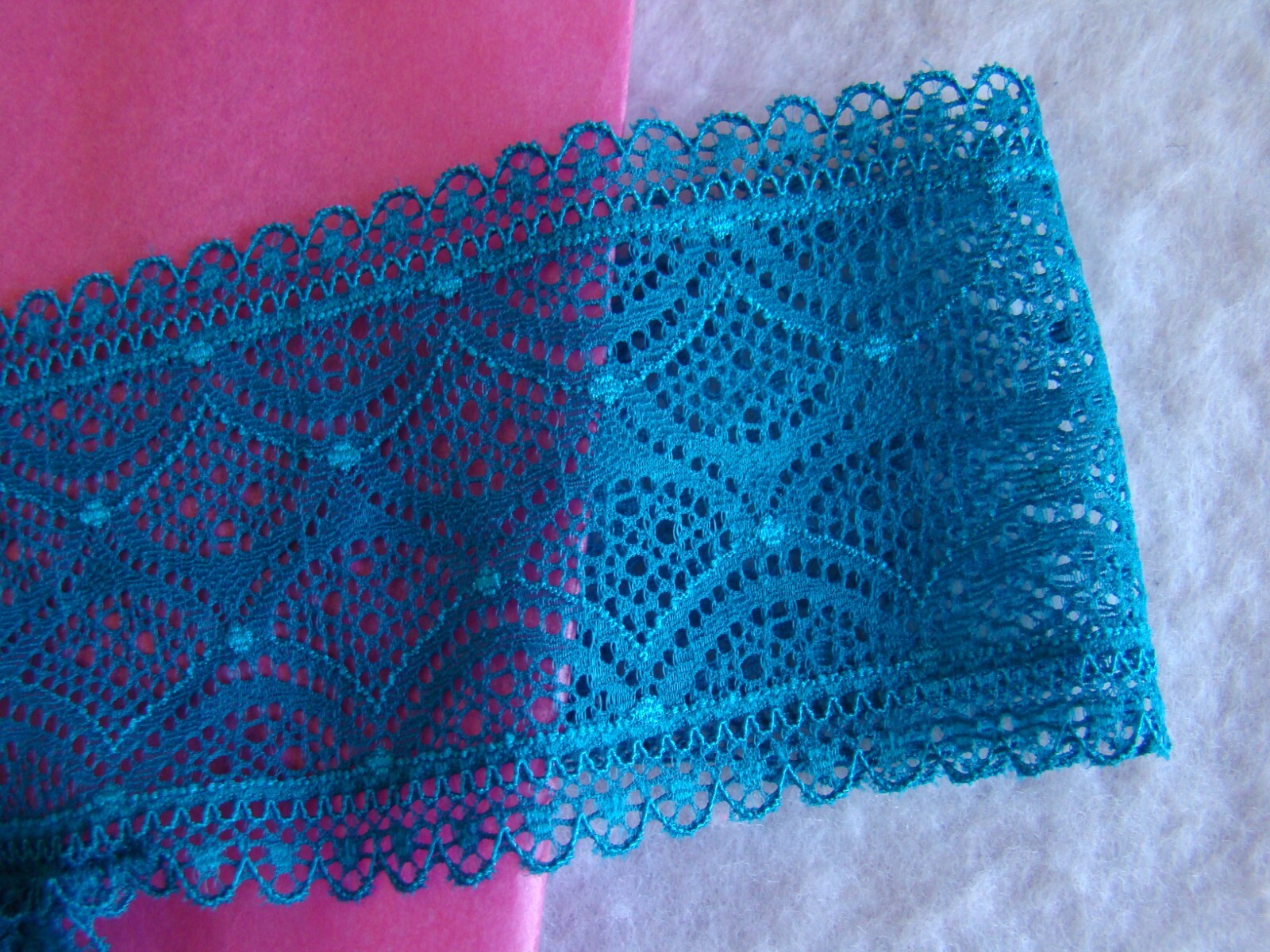 New VICTORIA’S SECRET Teal Blue Geometric Lace Cotton Thong Panty Size L