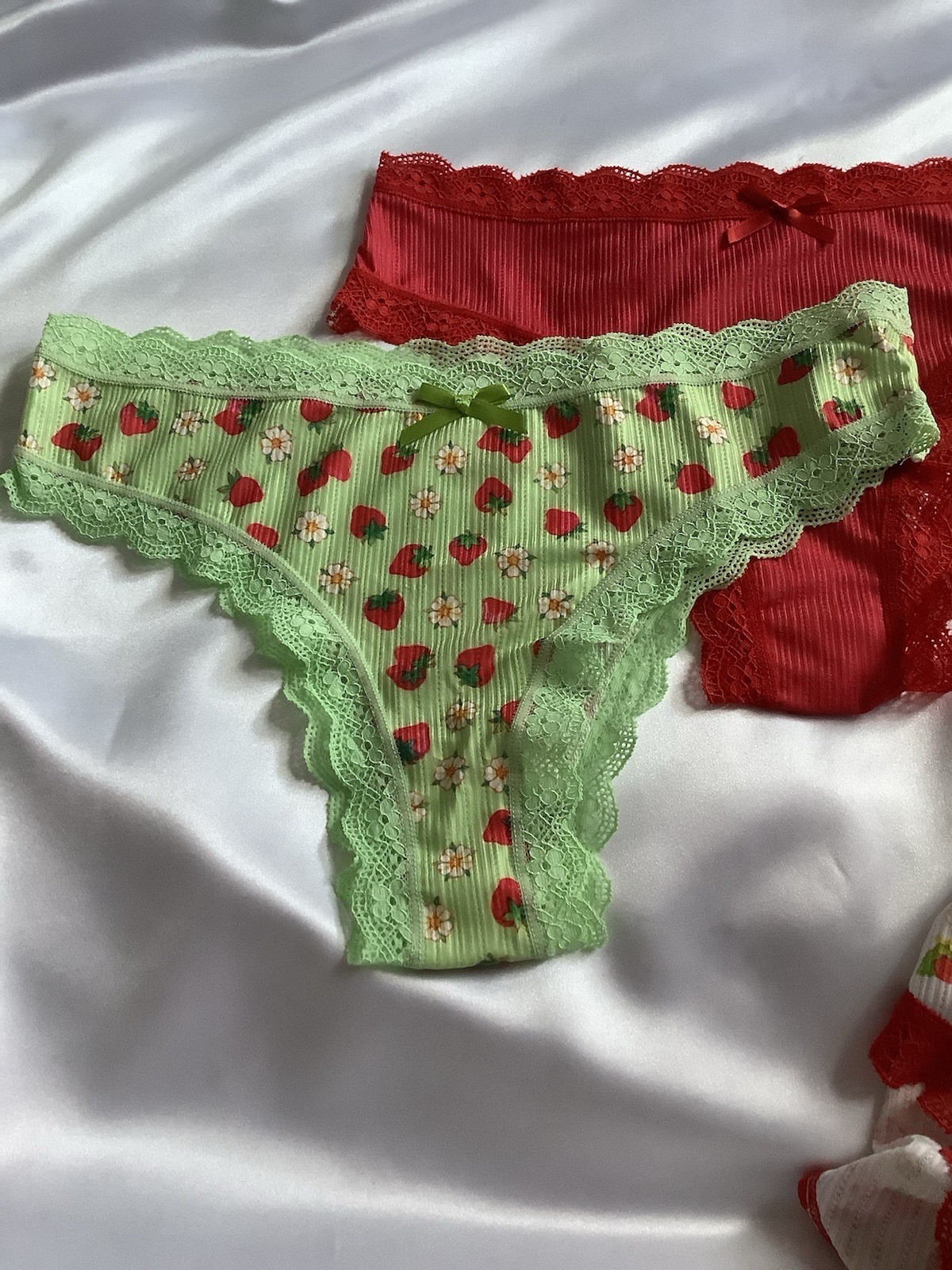 Women’s Teen Strawberry Shortcake Red Green Kawaii Thong Panties Cartoon 3pk. M
