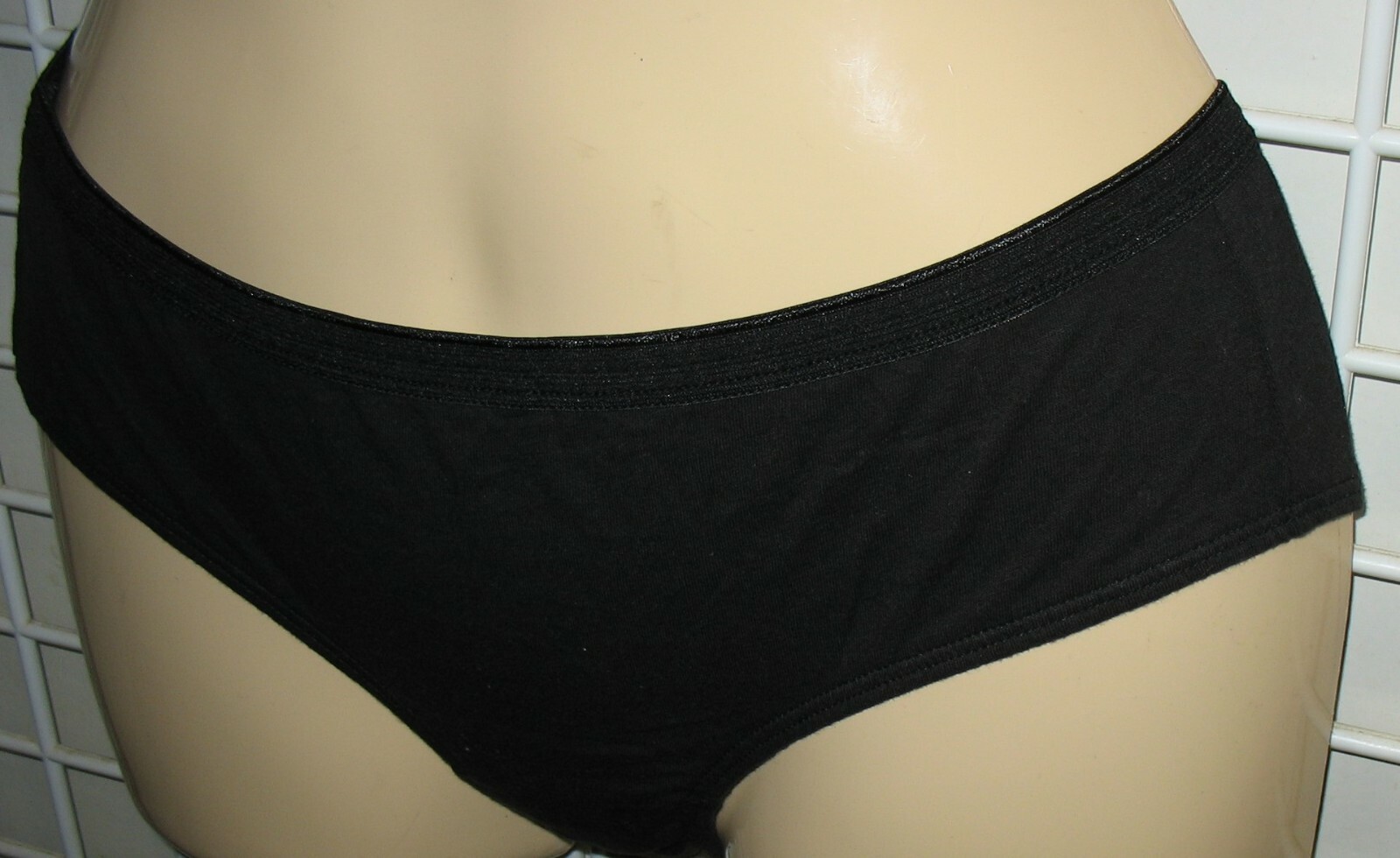 RN 52469 – NEW – S / 5 -THE BEST FITTING PANTY – BLACK – HIPSTER – 100% COTTON
