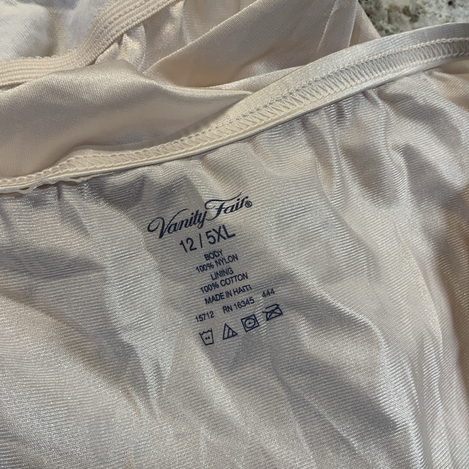 Vanity Fair Perfectly Yours Ravissant Tailored Brief 15712 Fawn 12/5XL NWT