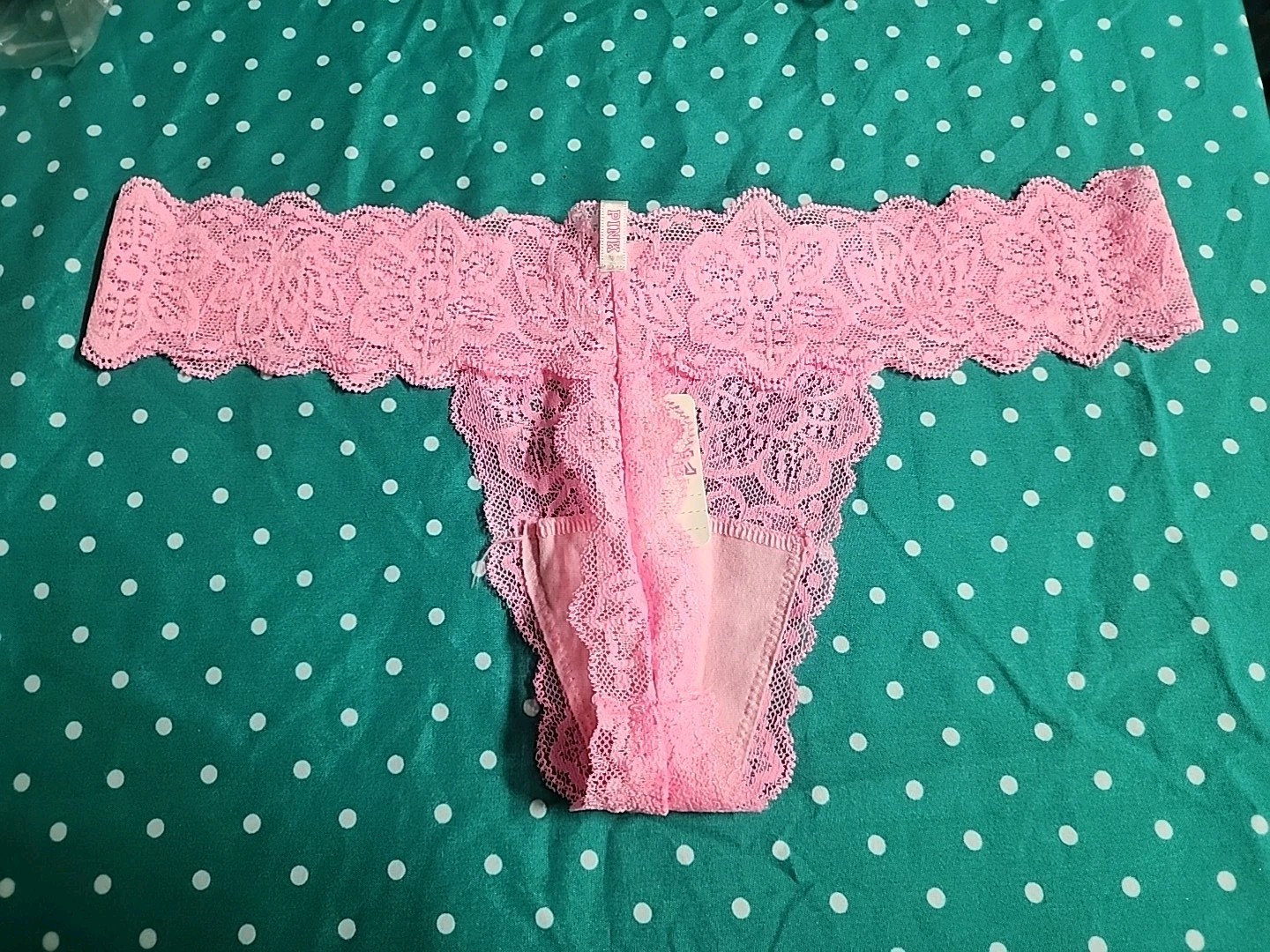 New! VICTORIA’S SECRET Sz S/P PINK LACE CHEEKY THONG PANTIES