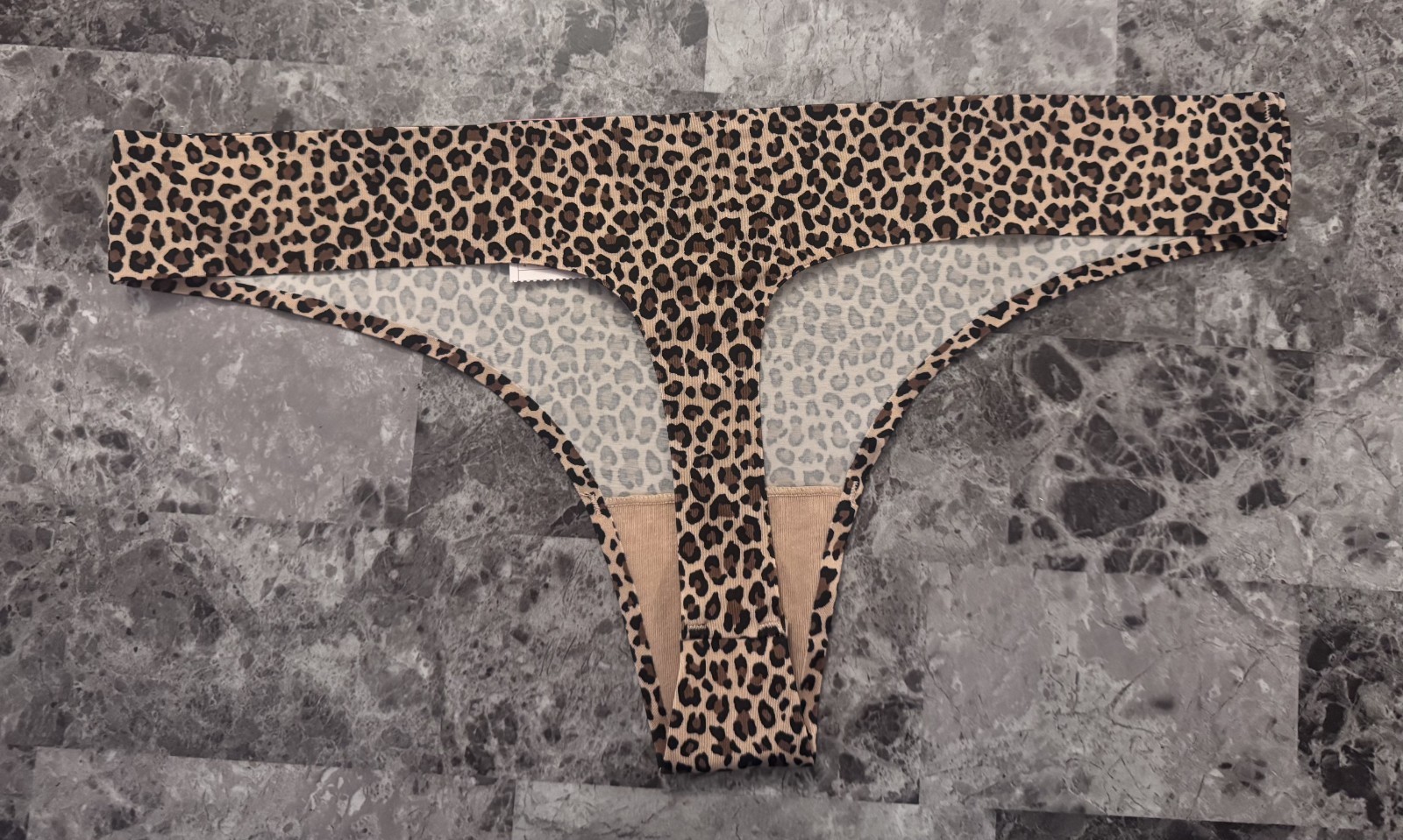 NWT AUDEN LARGE LEOPARD CHEETAH SMOOTH BONDED EDGE NO SHOW THONG PANTIES