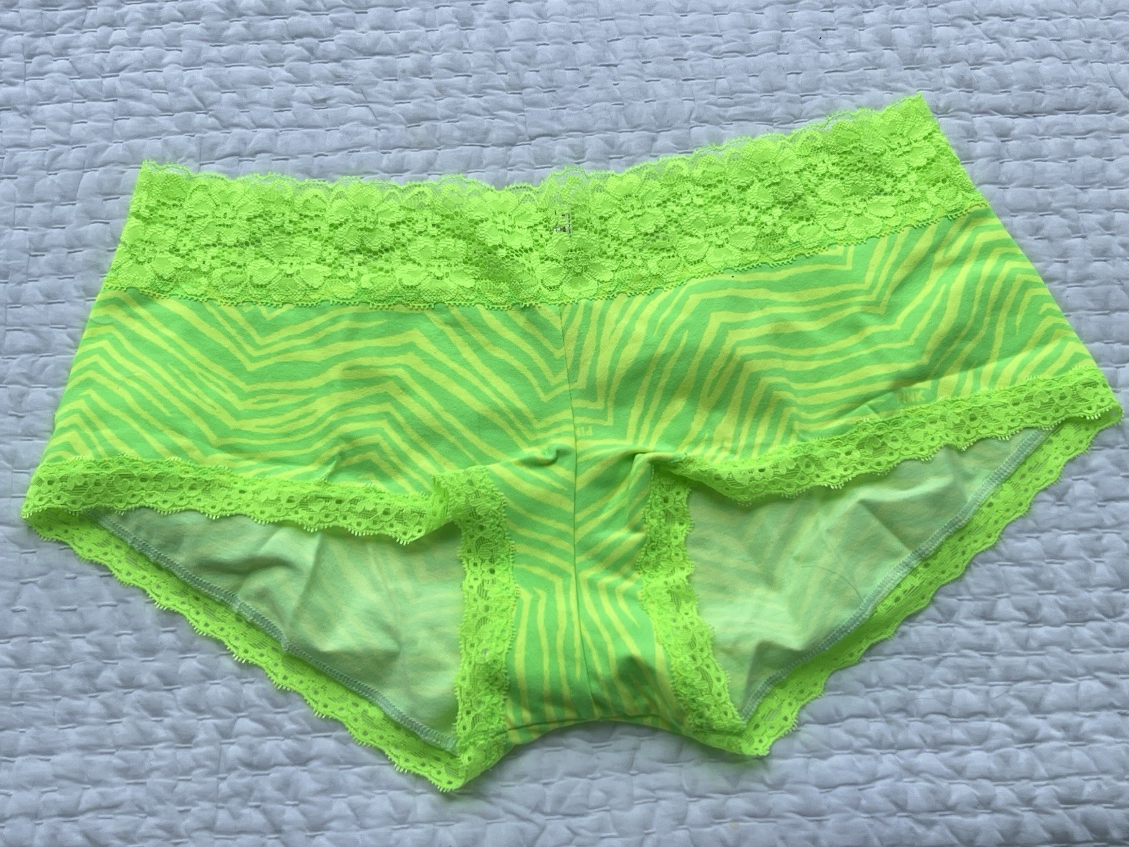 VINTAGE VICTORIA’S SECRET PINK FLORESCENT GREEN YELLOW SHORTIE ZEBRA PANTY L NEW