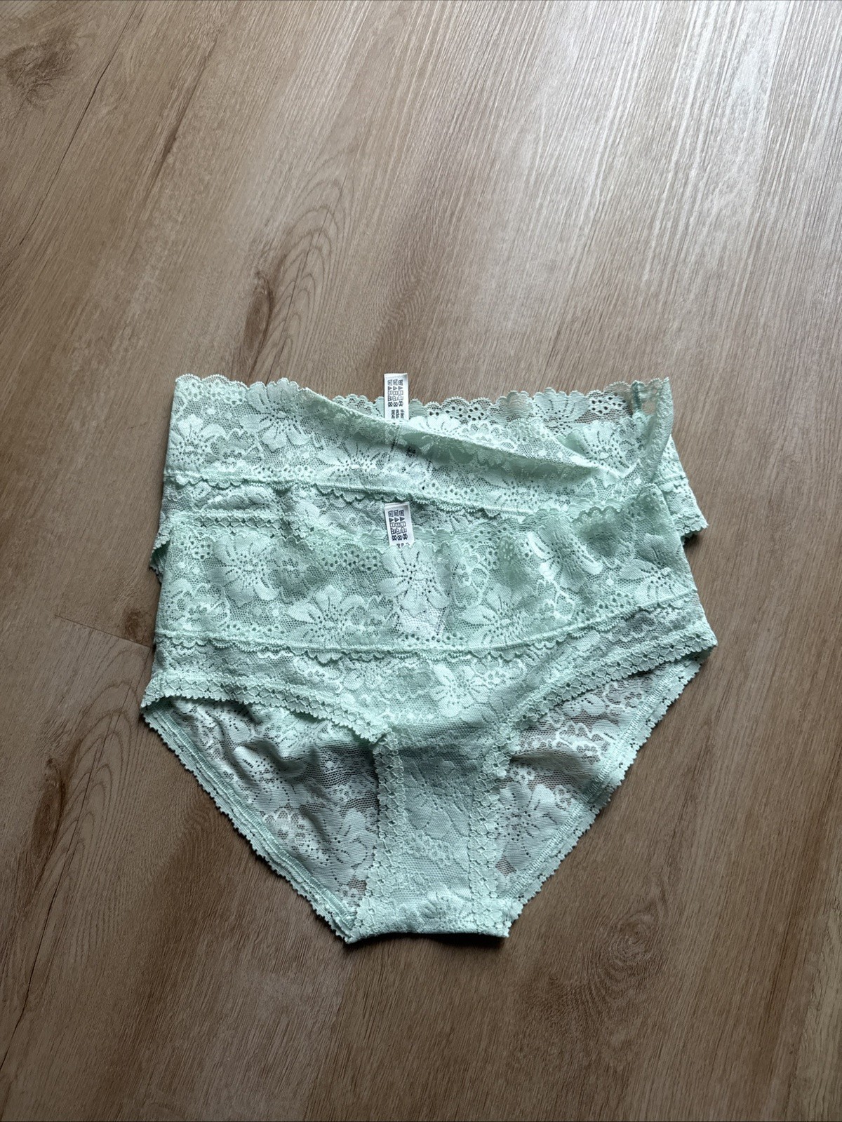 NWT Victoria’s Secret Lace Hipster/bas Hipster Hiphugger Bikini Panty XS