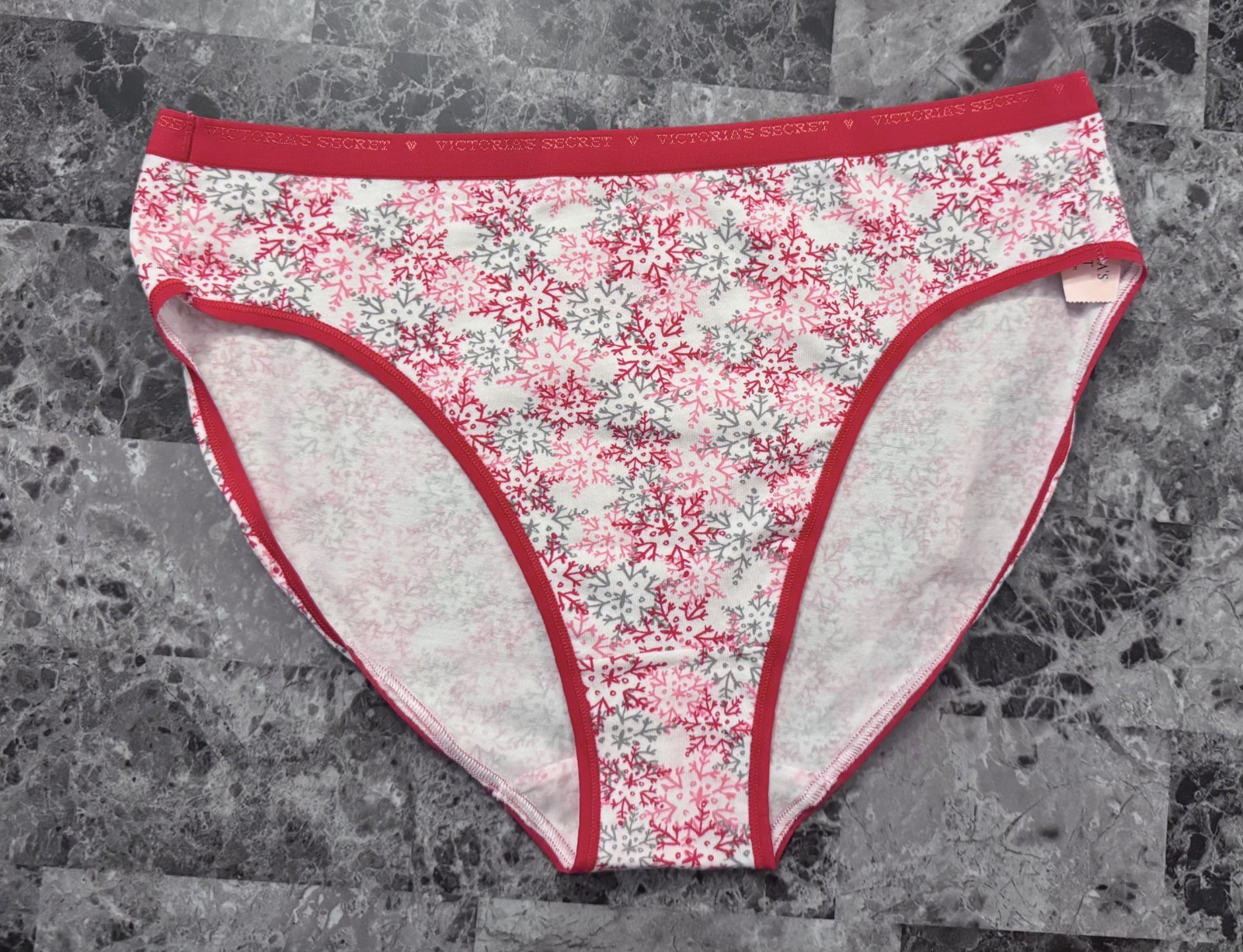 NWT VICTORIA’S SECRET MEDIUM PINK RED GRAY SNOWFLAKE RARE HIGH LEG BRIEF PANTIES