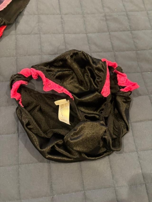 Katie & Laura’s Satin String Bikini Panty Large NWOT Black Pink Lace