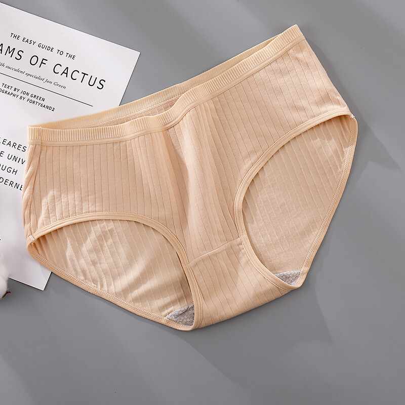 Women’s Plus Size Solid Color Cotton Antibacterial Mid-waist Seamless Panties