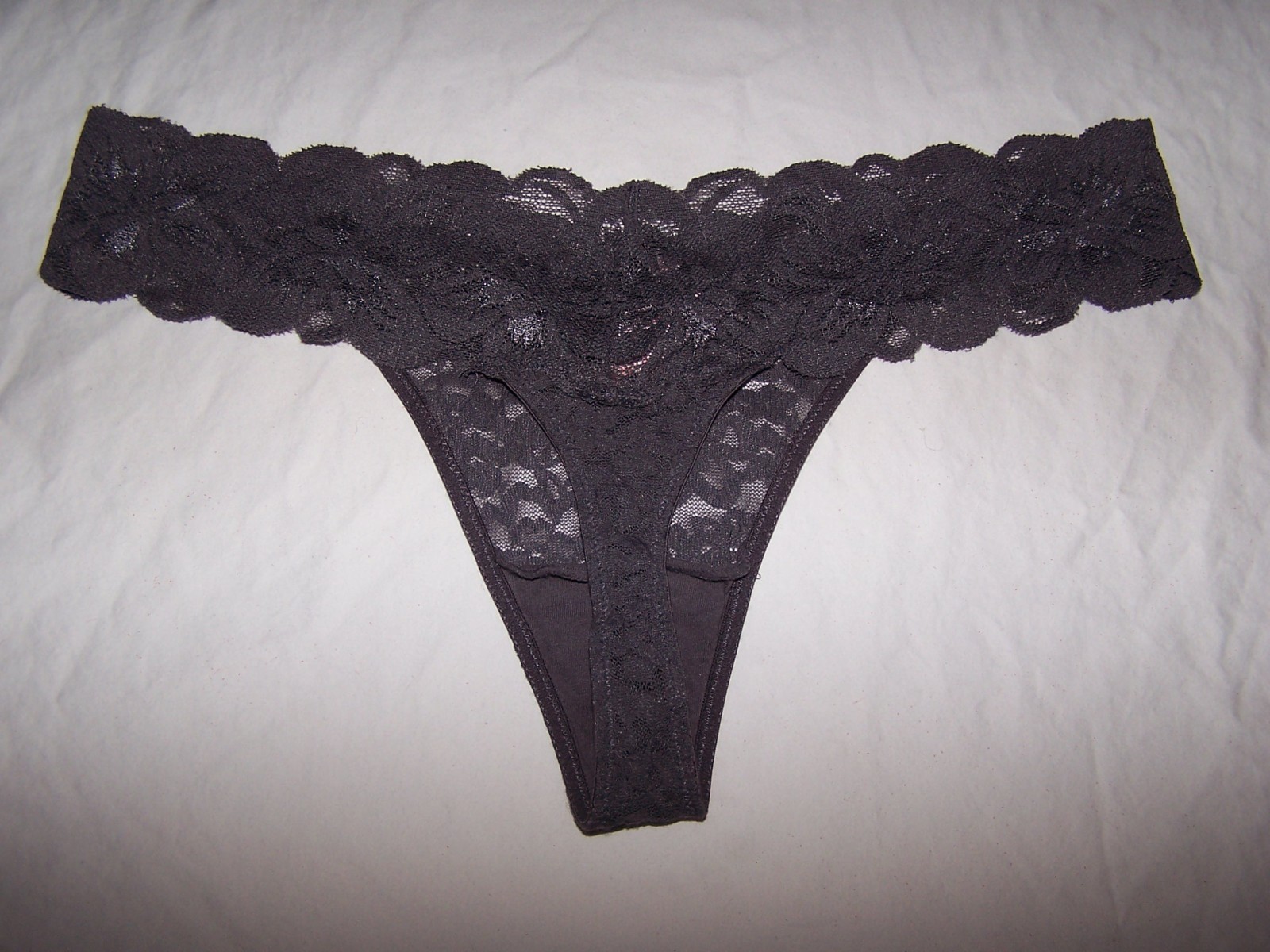 Candie’s Sexy Gray Lace Thong Panties Size L