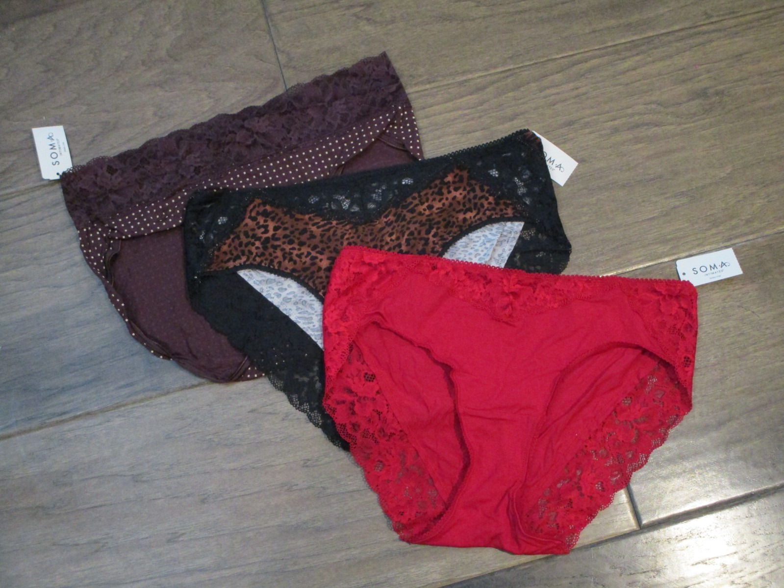 3-PACK SOMA EMBRACEABLE LACE HIPSTER PANTIES IN DOT/ANIMAL/RED SIZE LARGE