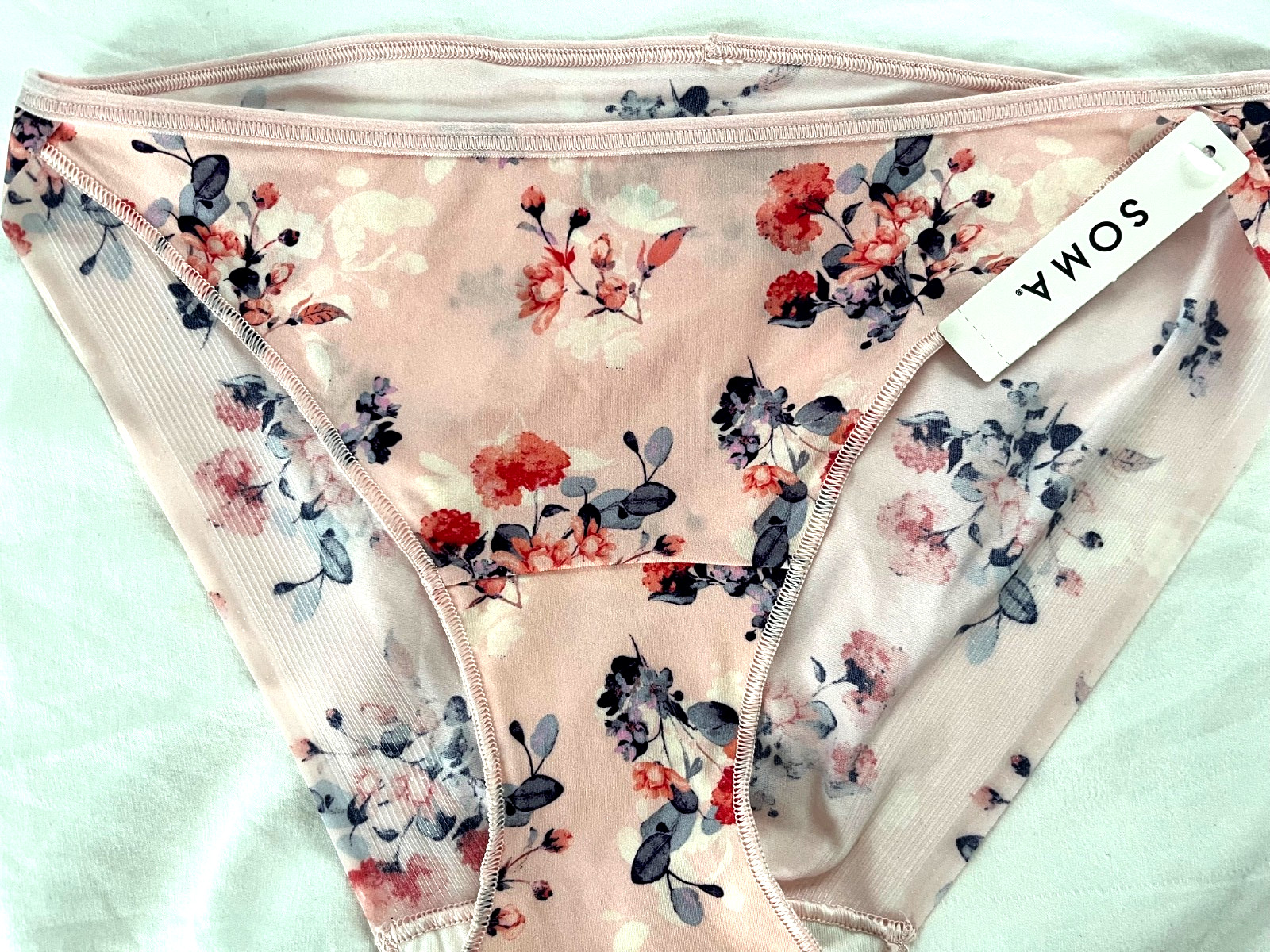 Soma Intimates Pink Vanishing Edge Bikini Size M