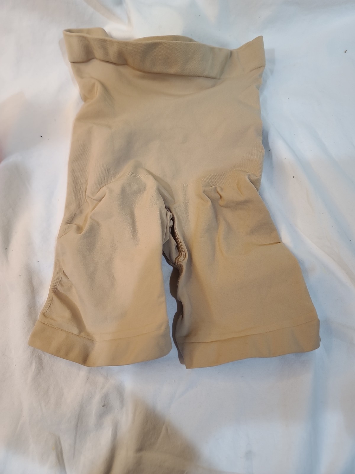 Skims Sculpt Mid Thigh Seamless Sculpt Mid Thigh Short Color Beige Size S