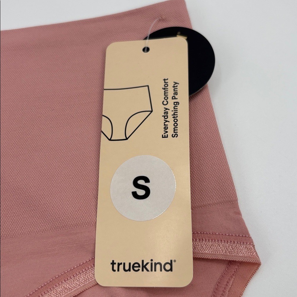 Truekind® Everyday Comfort Smoothing Panty in Rose Tan size S NWT 51401