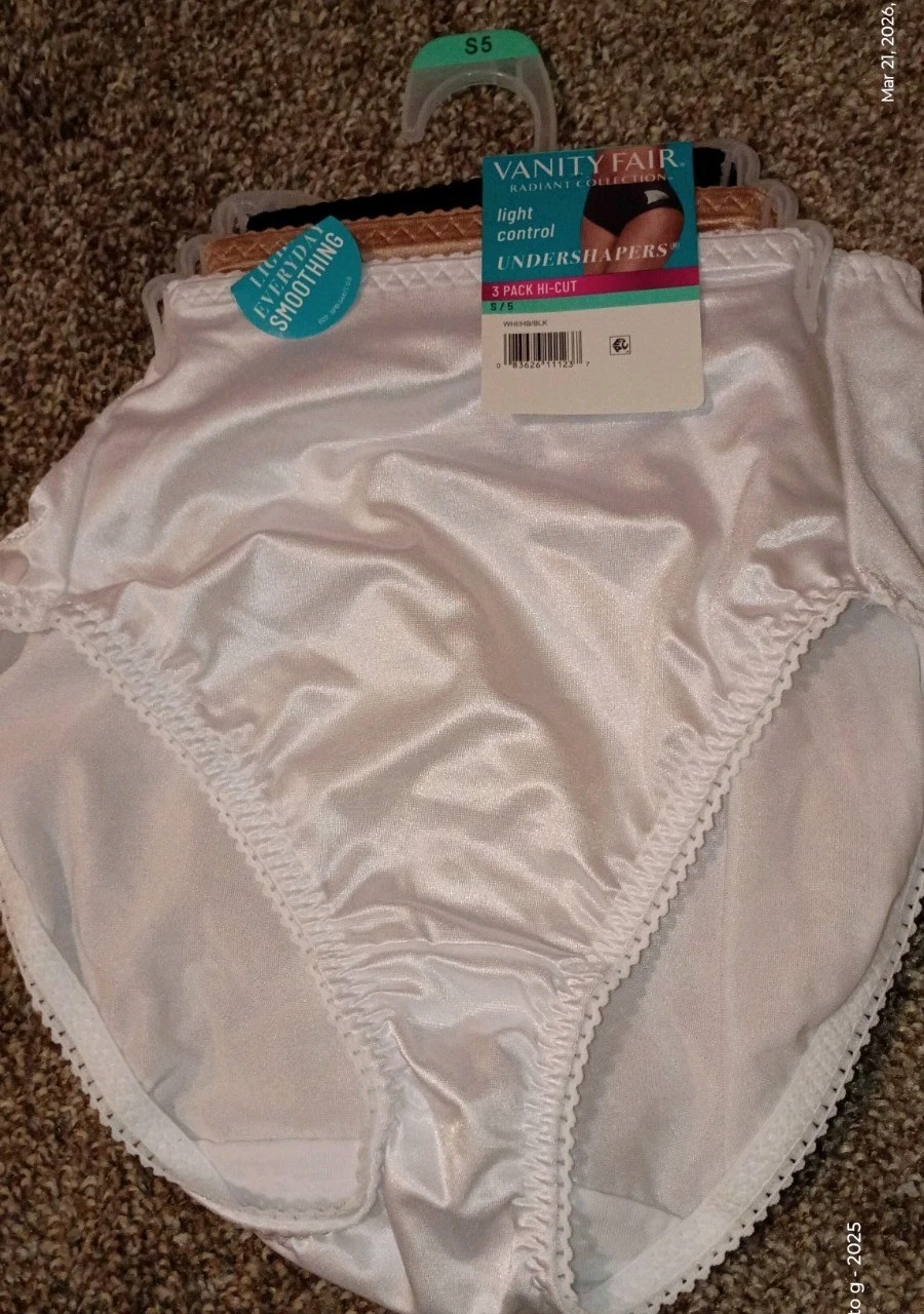 NWT Vanity Fair Panties. 3 Pack Girdle Panties Sz S/5. See Description