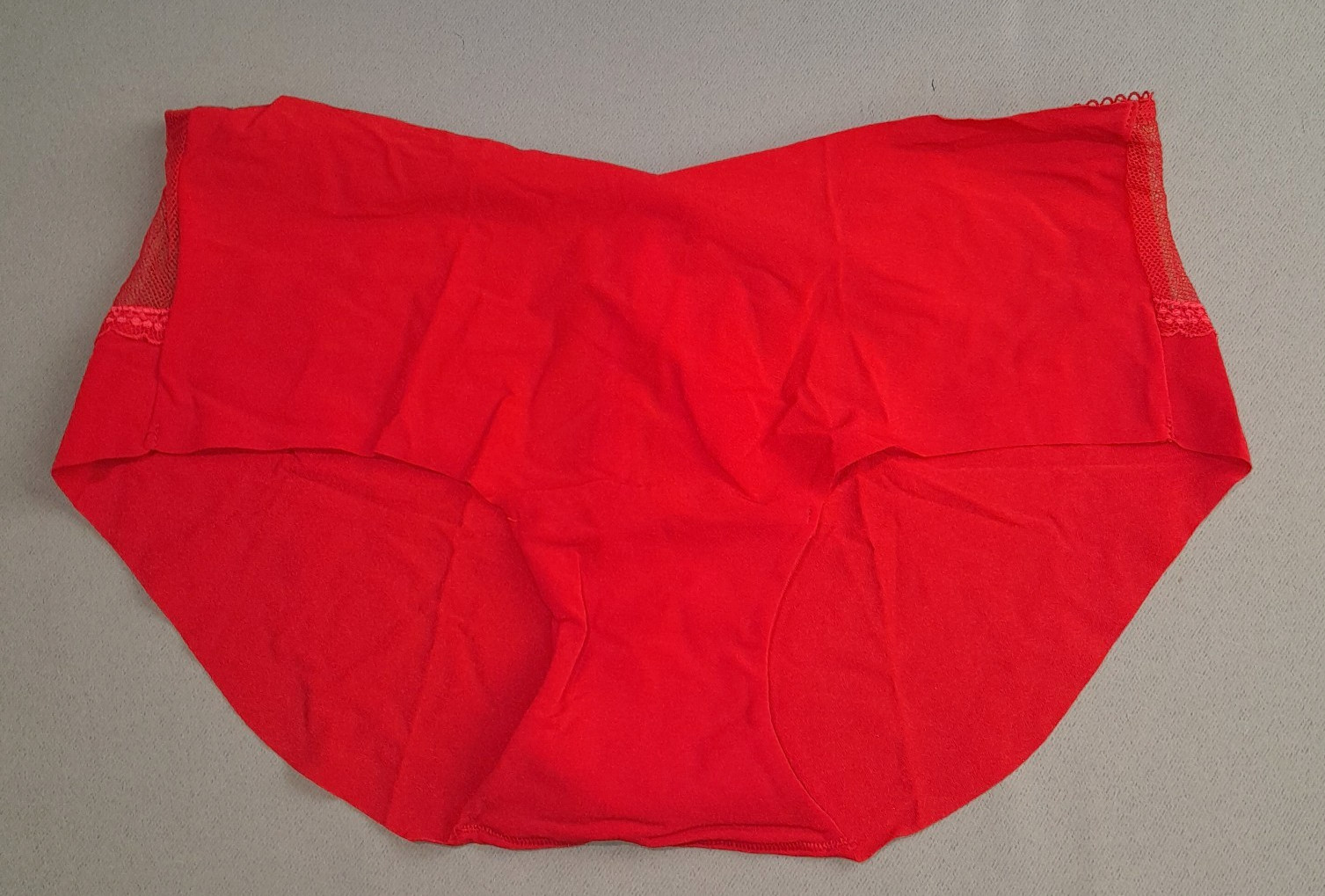 Victorias Secret Panties Womens M Lipstick Red No Show Lace Back Hiphugger NWT