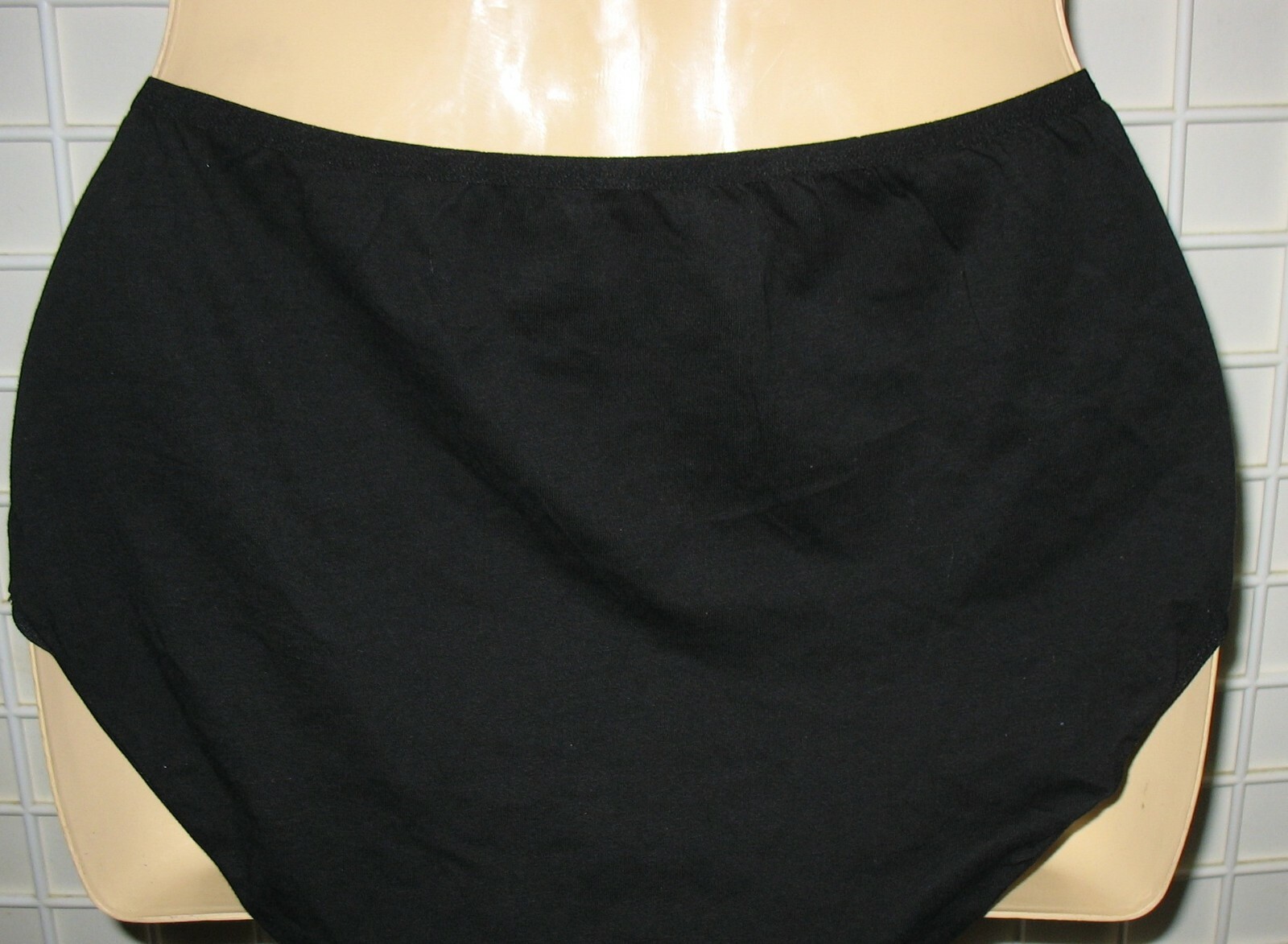 DELTA – NEW – MEDIUM – BLACK – 100% COTTON PANTY BRIEF
