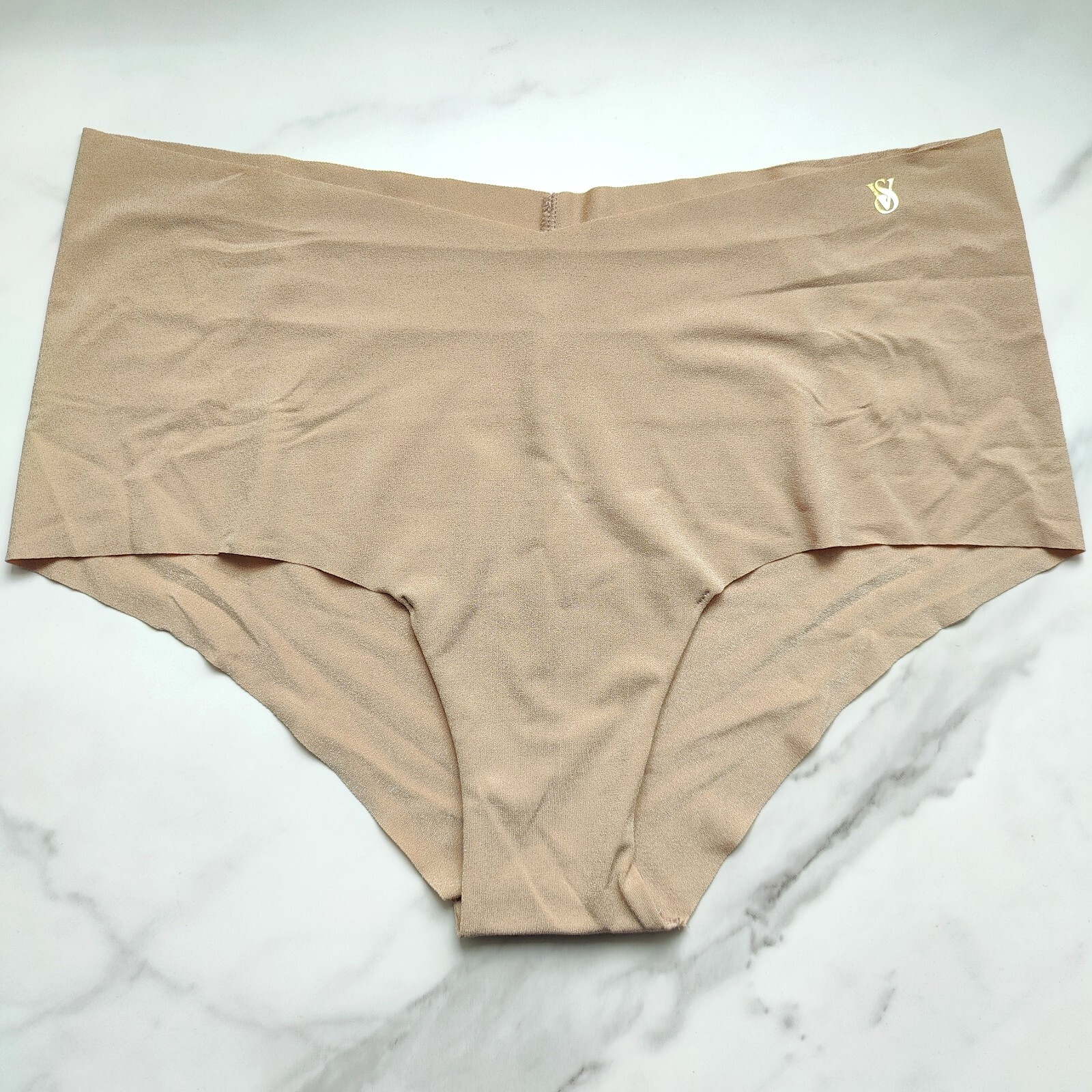 Victoria’s Secret No-Show Smooth Cheeky Panty Praline Size L