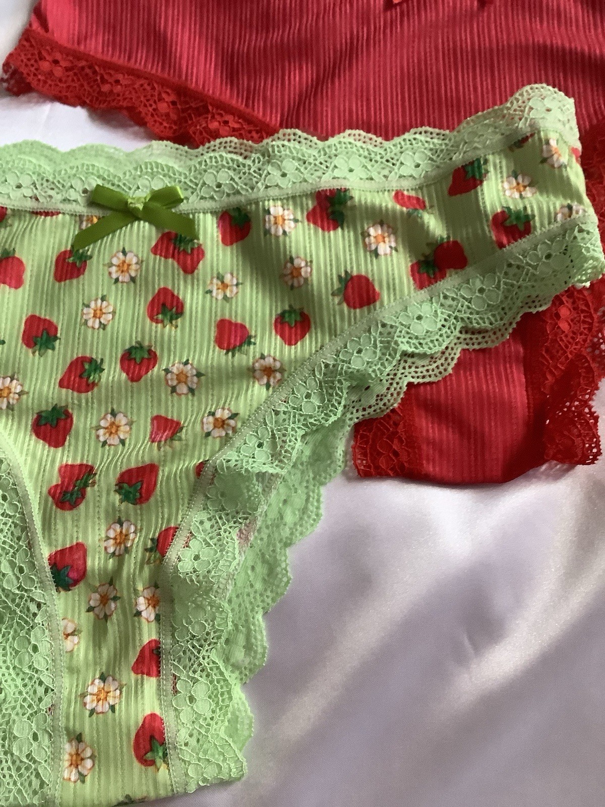 Women’s Teen Strawberry Shortcake Red Green Kawaii Thong Panties Cartoon 3pk. M