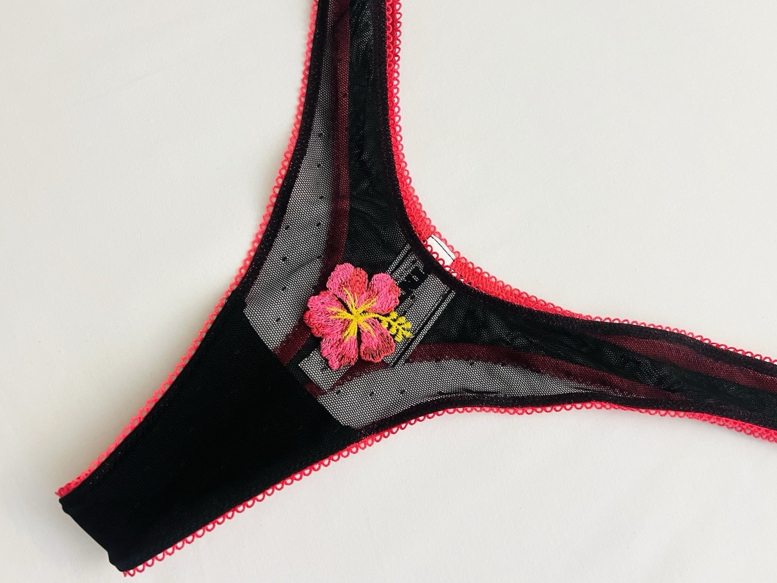 VICTORIA’S SECRET PINK Wink High Leg Hibiscus Embroidery Thong Panty Large