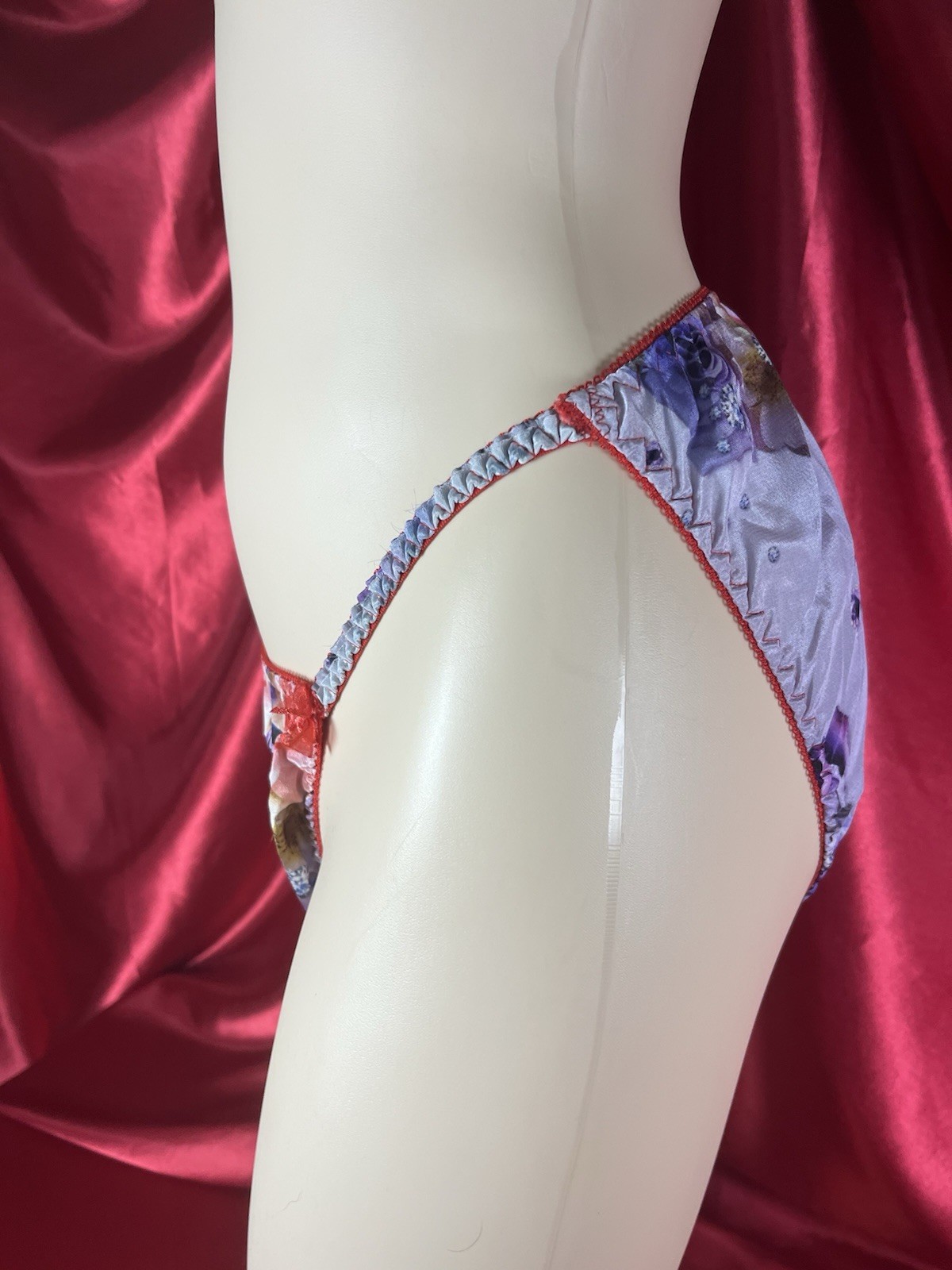 “Just Like Joe Boxer “Satin String Bikini Panties US Size7(Asian Size 9)