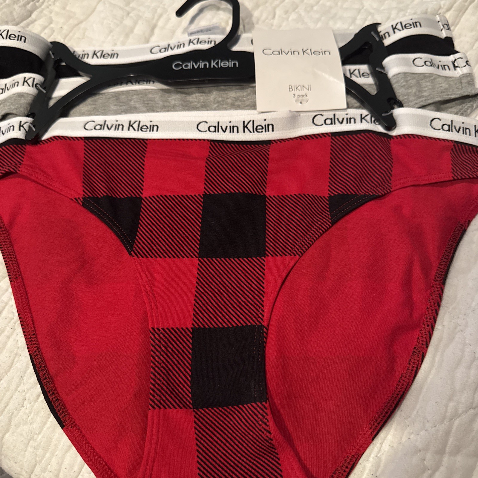 Women’s Size Medium CALVIN KLEIN BIKINI UNDERWEAR 3 PAIR BLACK GRAY RED PANTIES